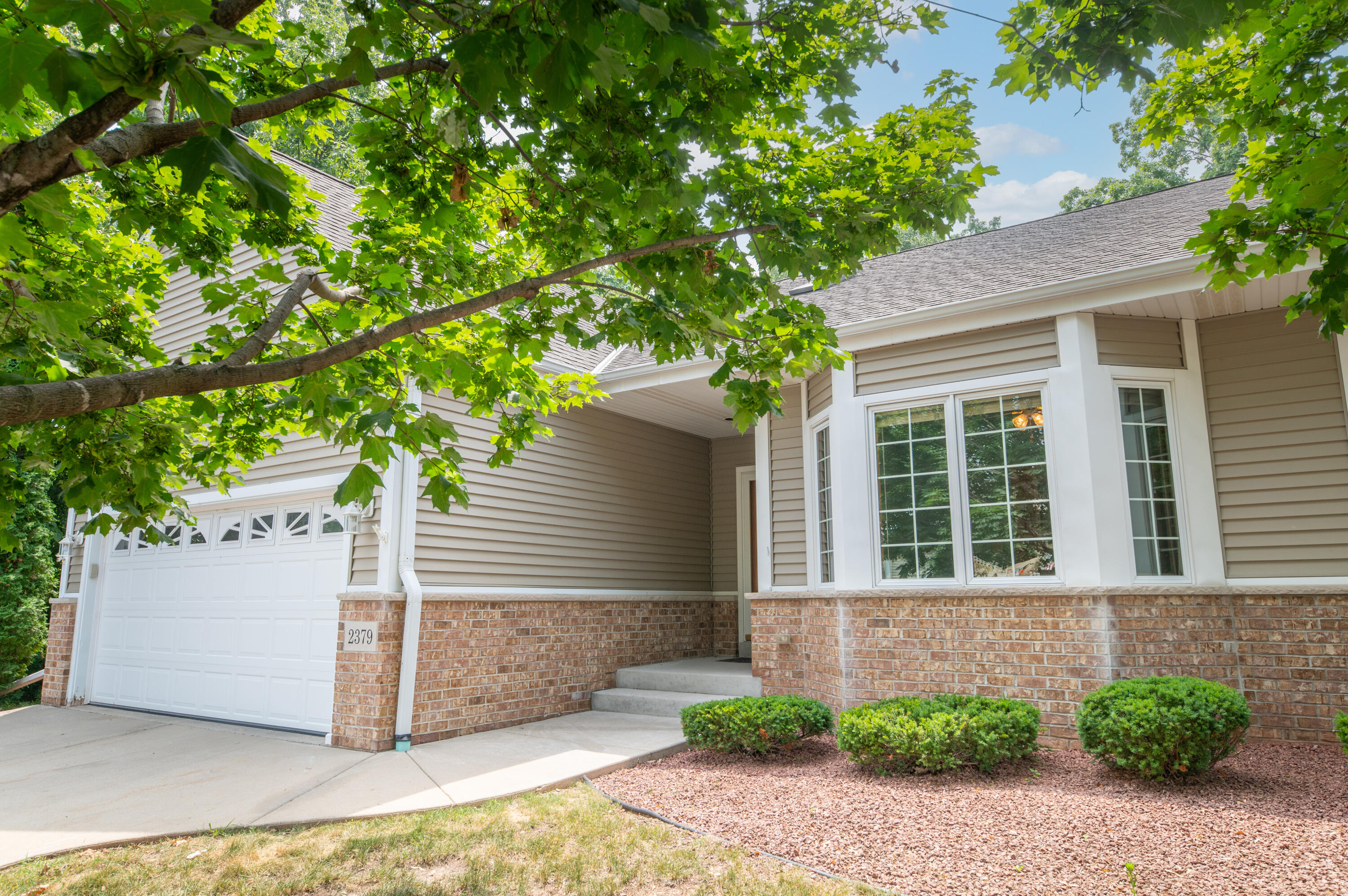 2379 Stoney Ln