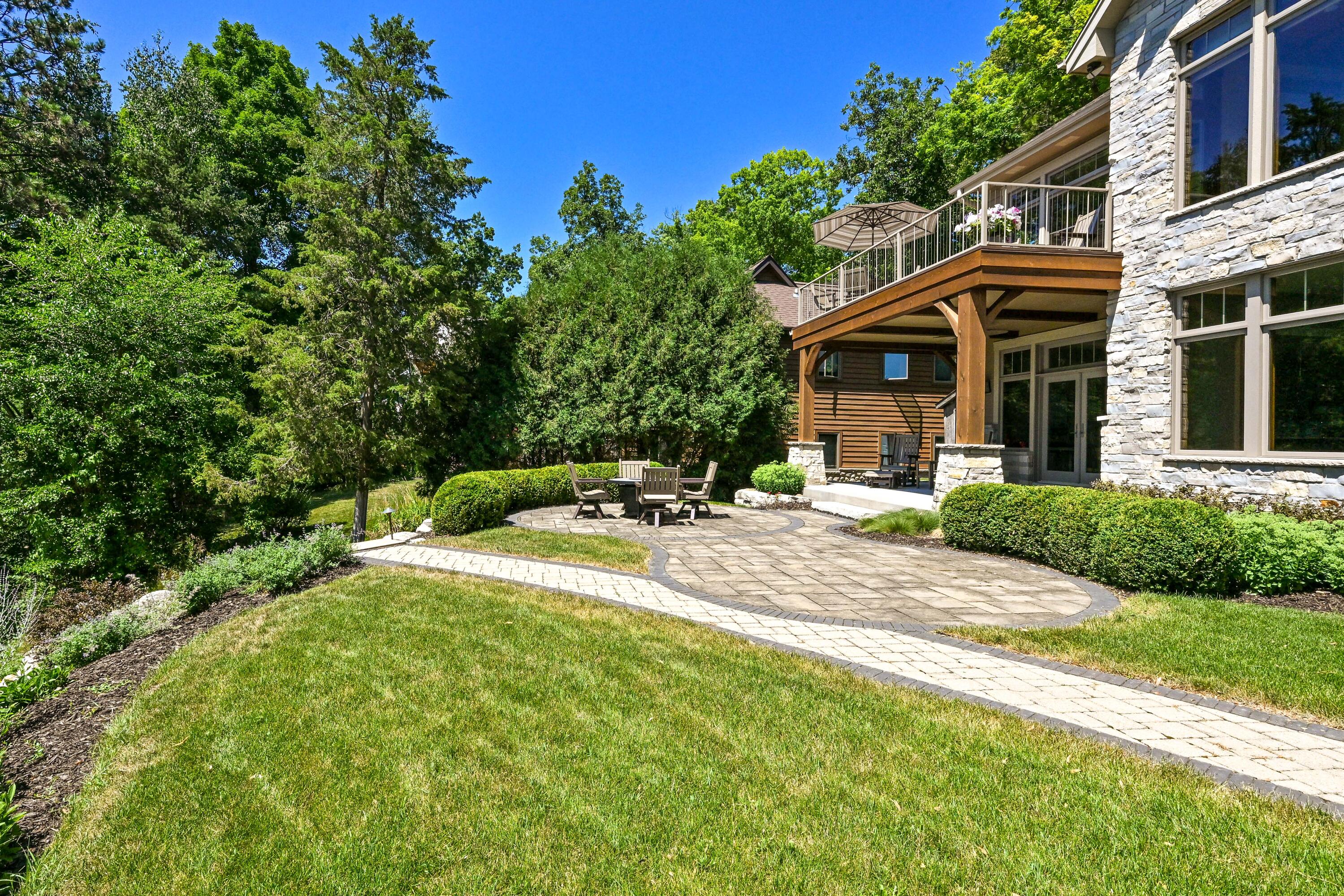 5531 Peters Dr