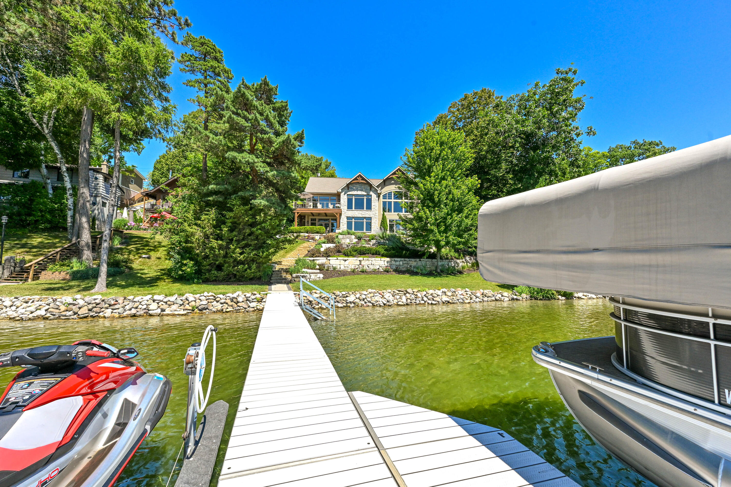5531 Peters Dr