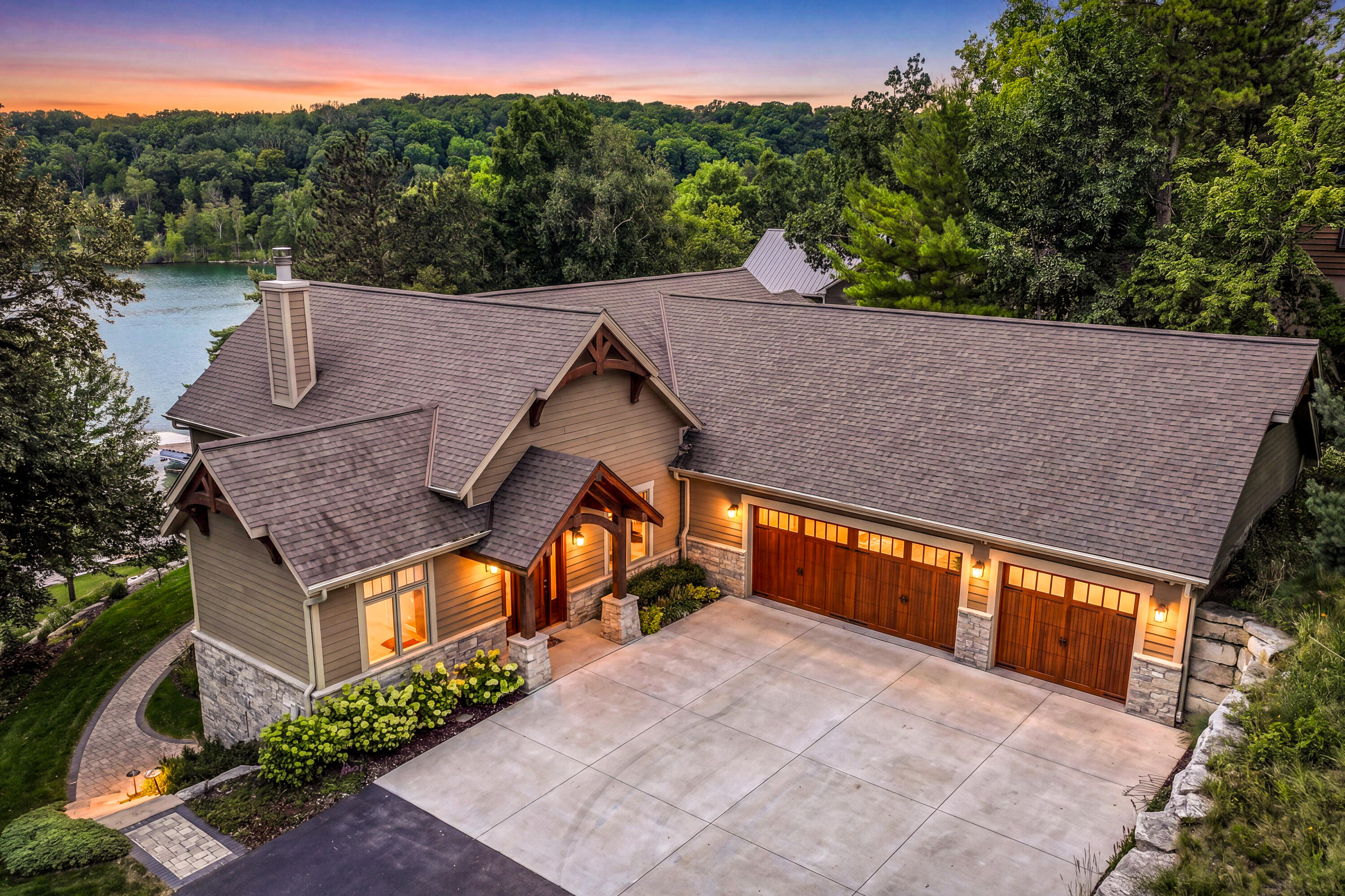 5531 Peters Dr West Bend WI