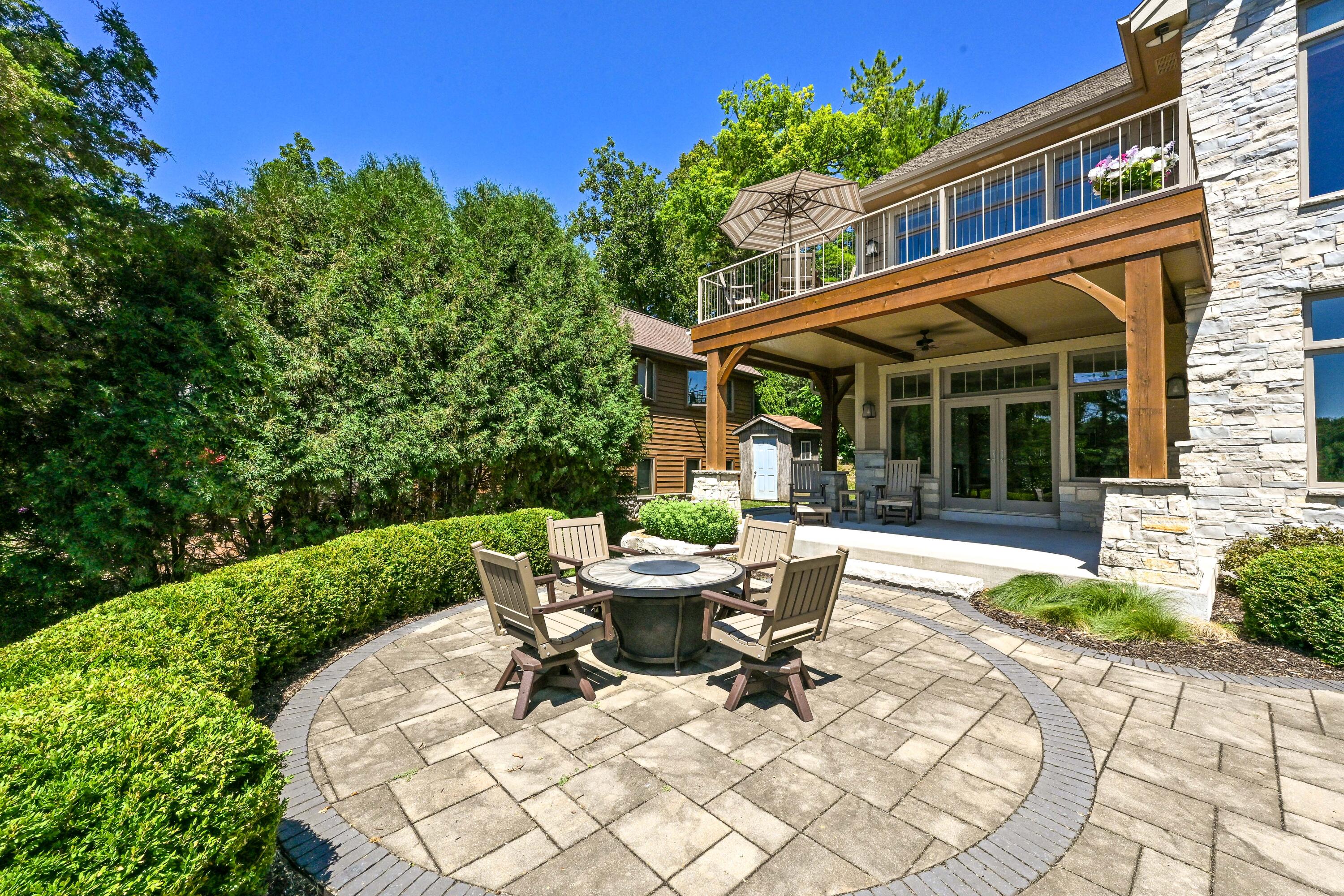 5531 Peters Dr
