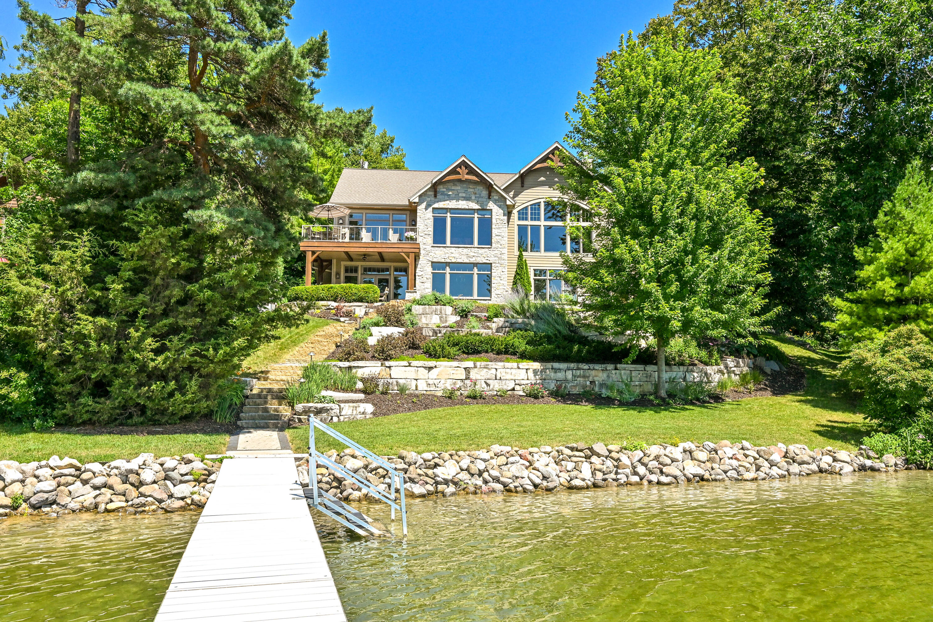 5531 Peters Dr