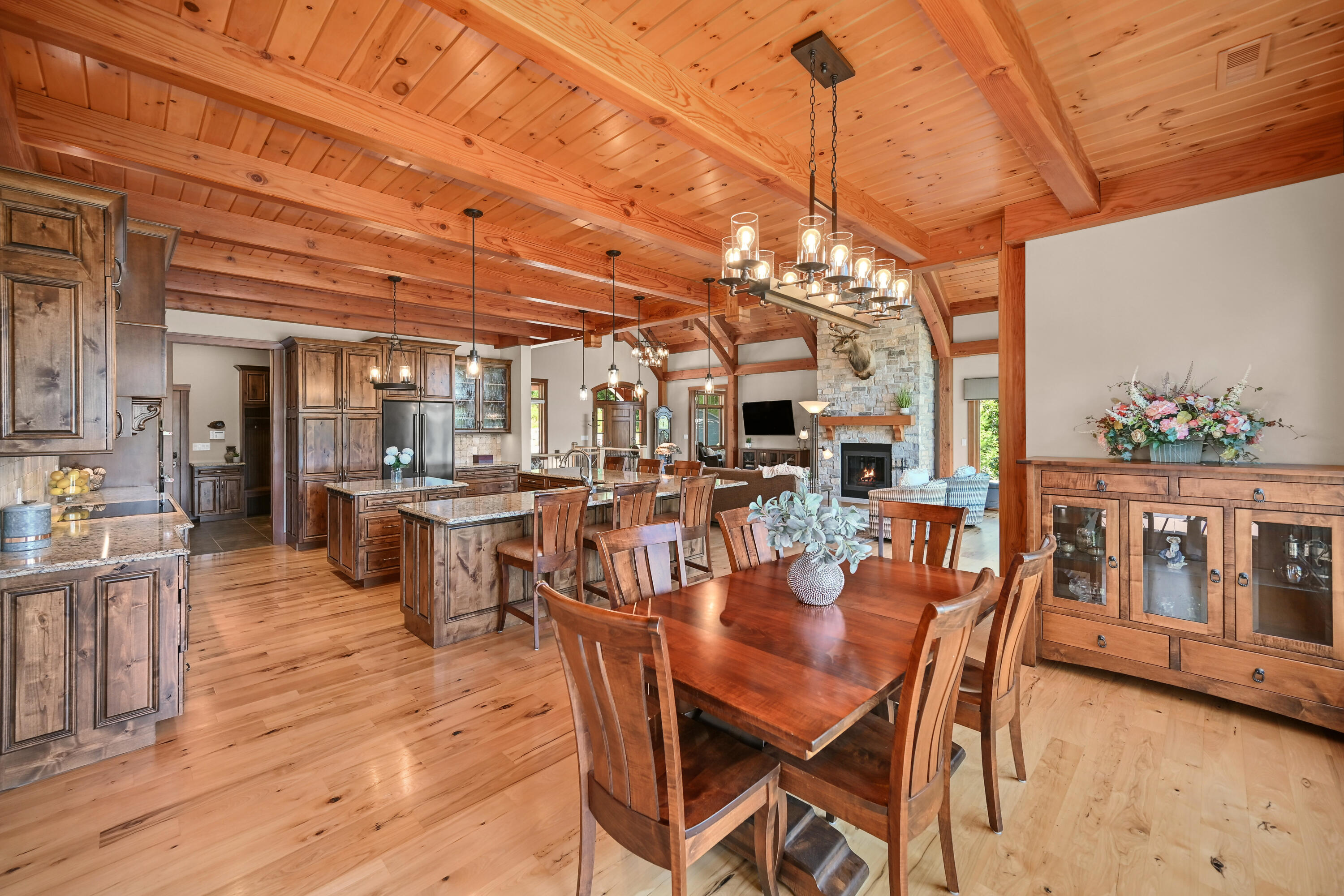 5531 Peters Dr