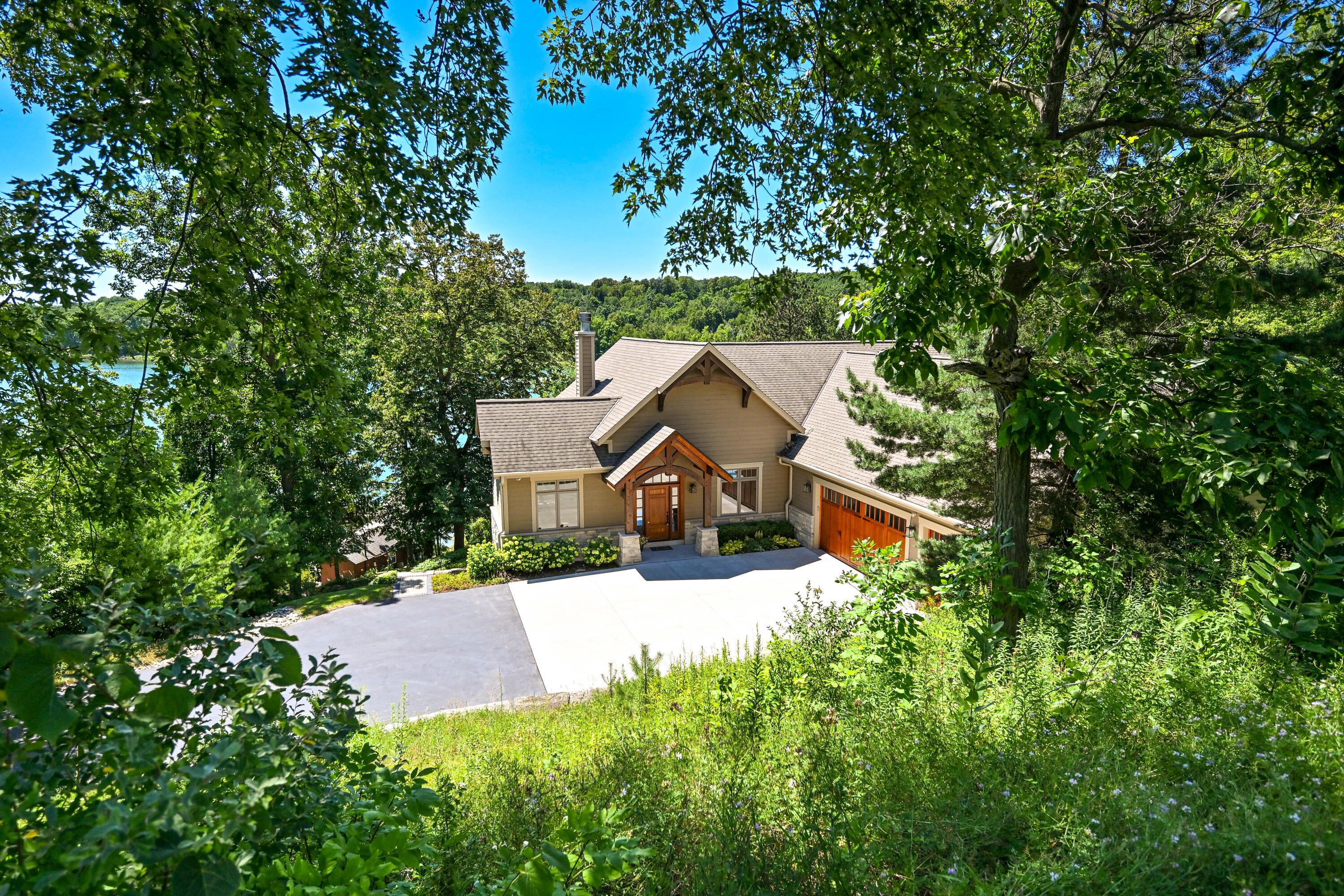 5531 Peters Dr