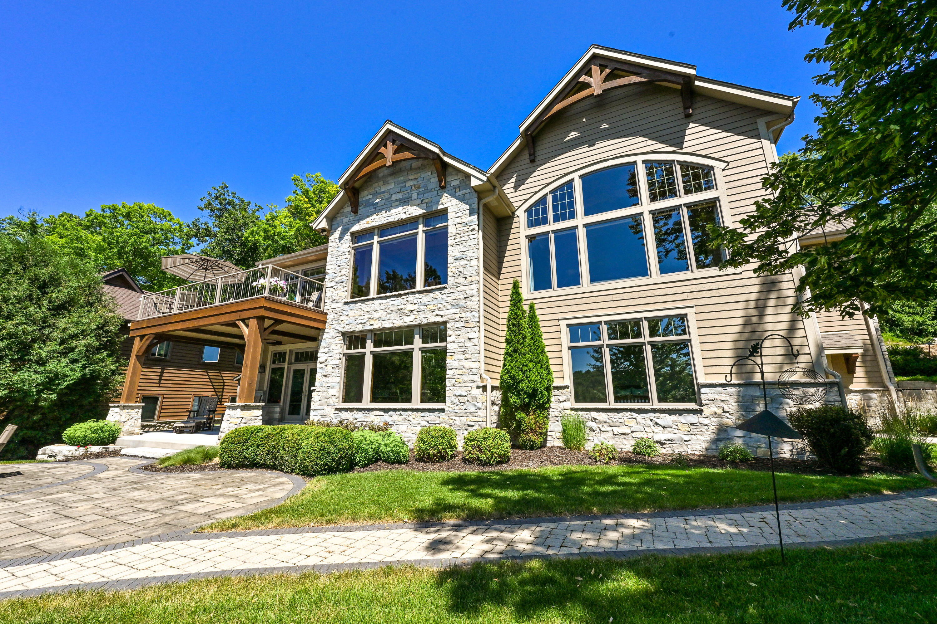 5531 Peters Dr