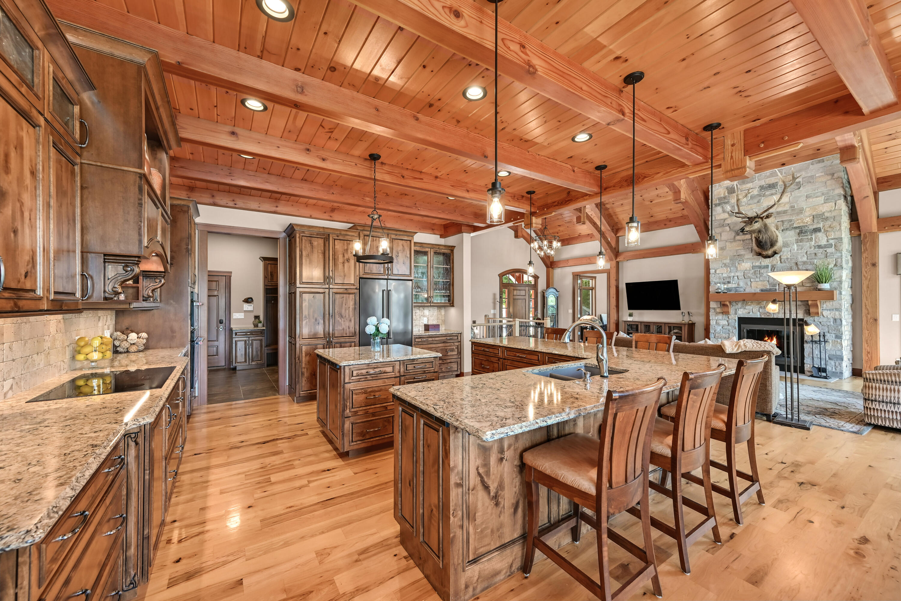 5531 Peters Dr