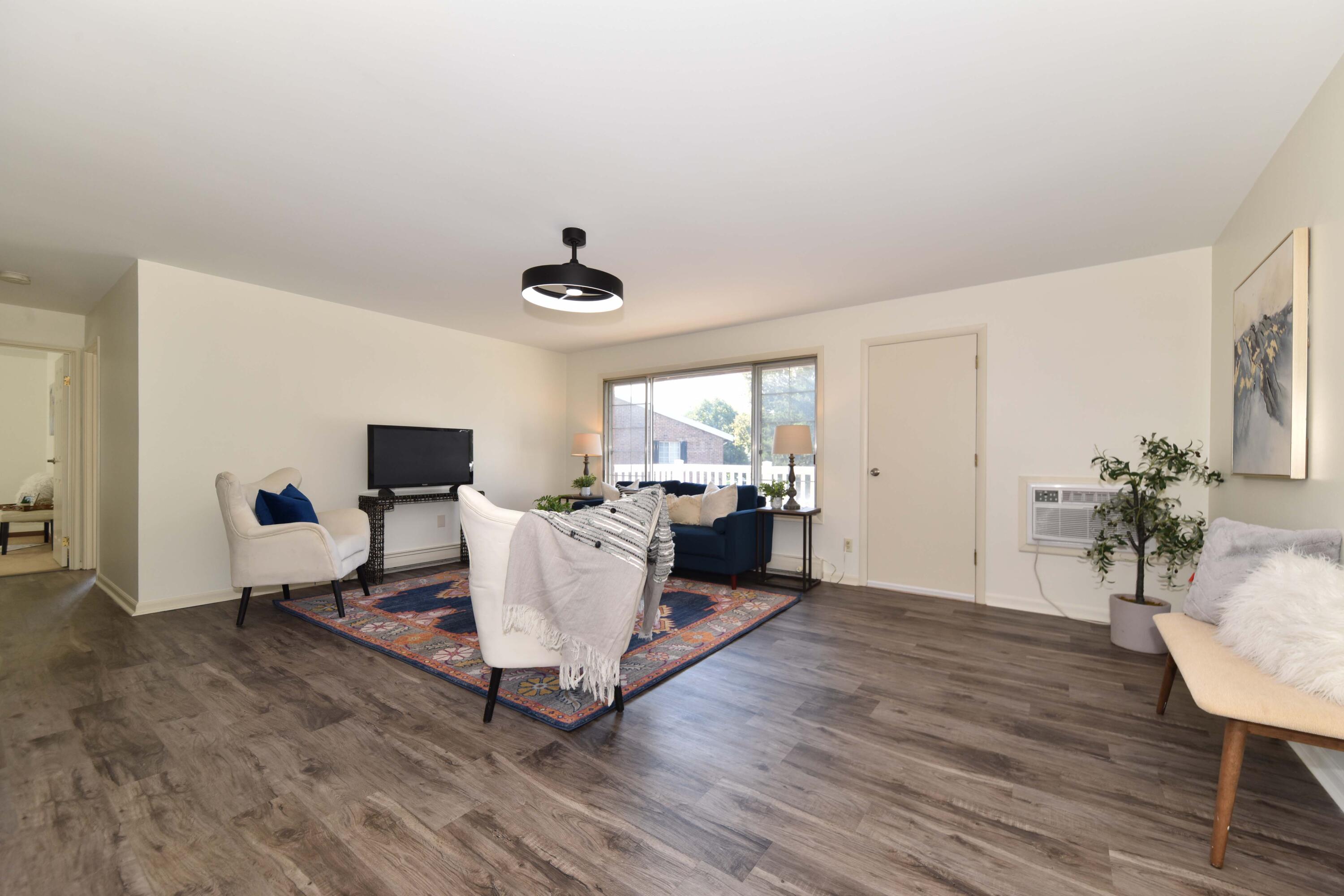 149 Linden Ln, 6