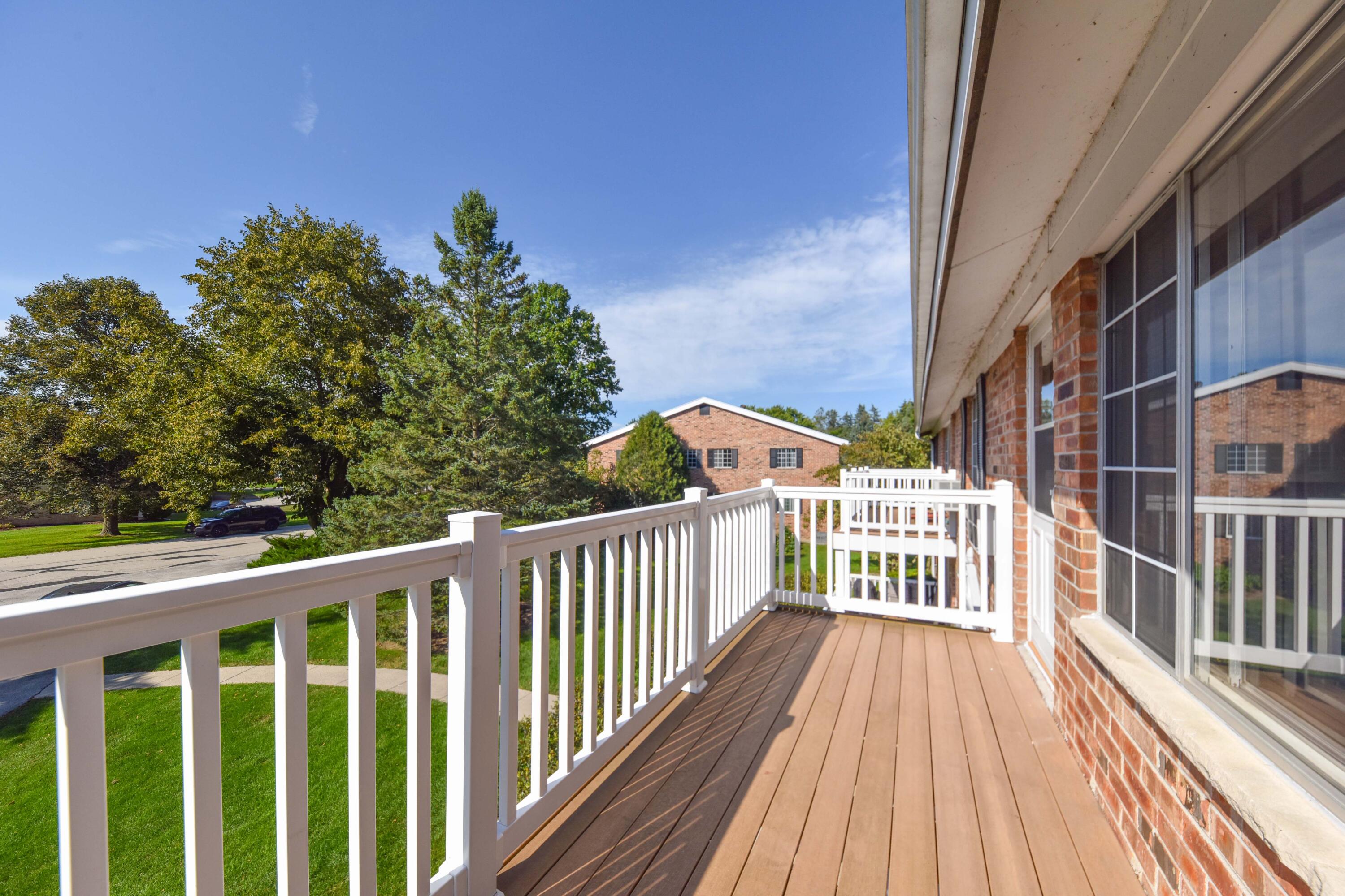 149 Linden Ln, 6