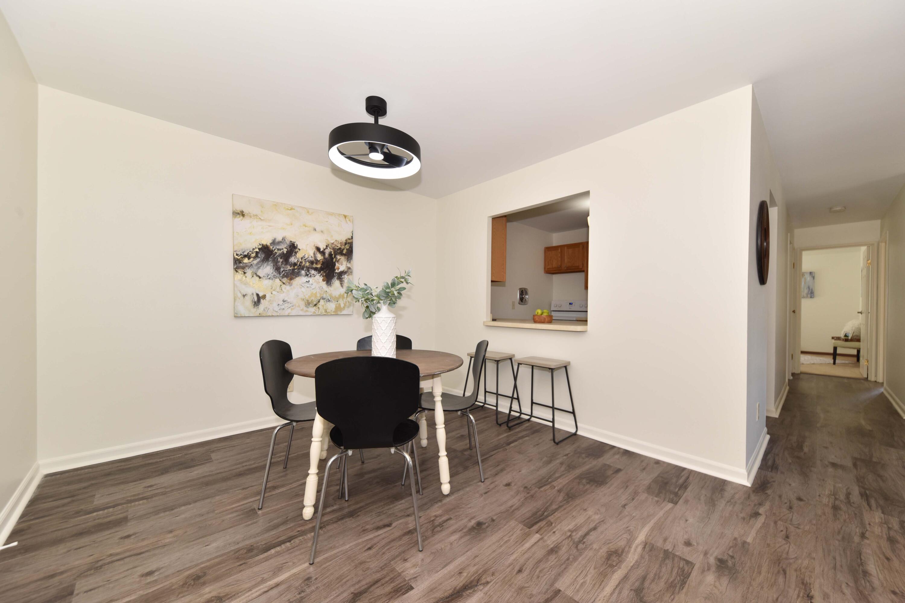 149 Linden Ln, 6