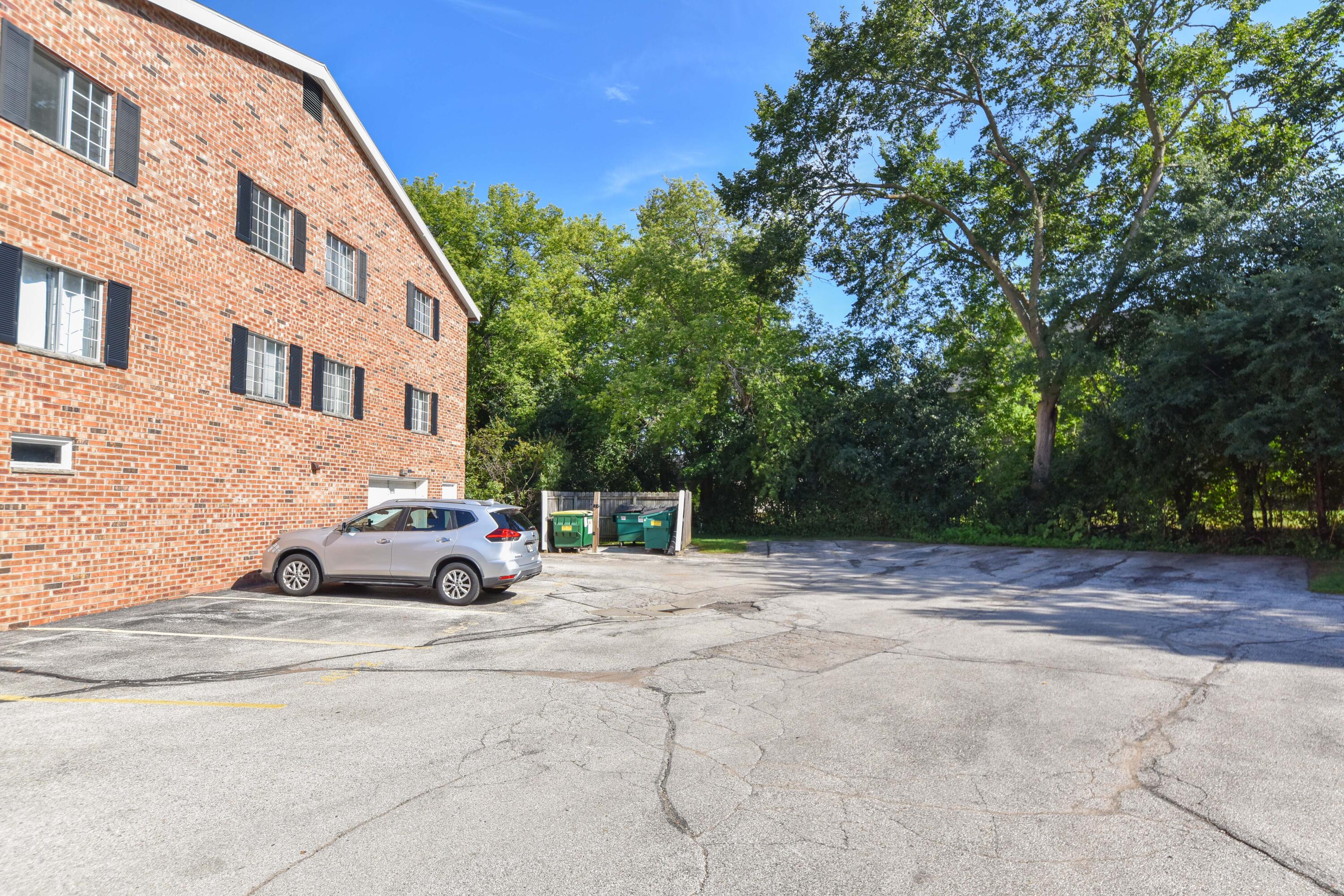149 Linden Ln, 6