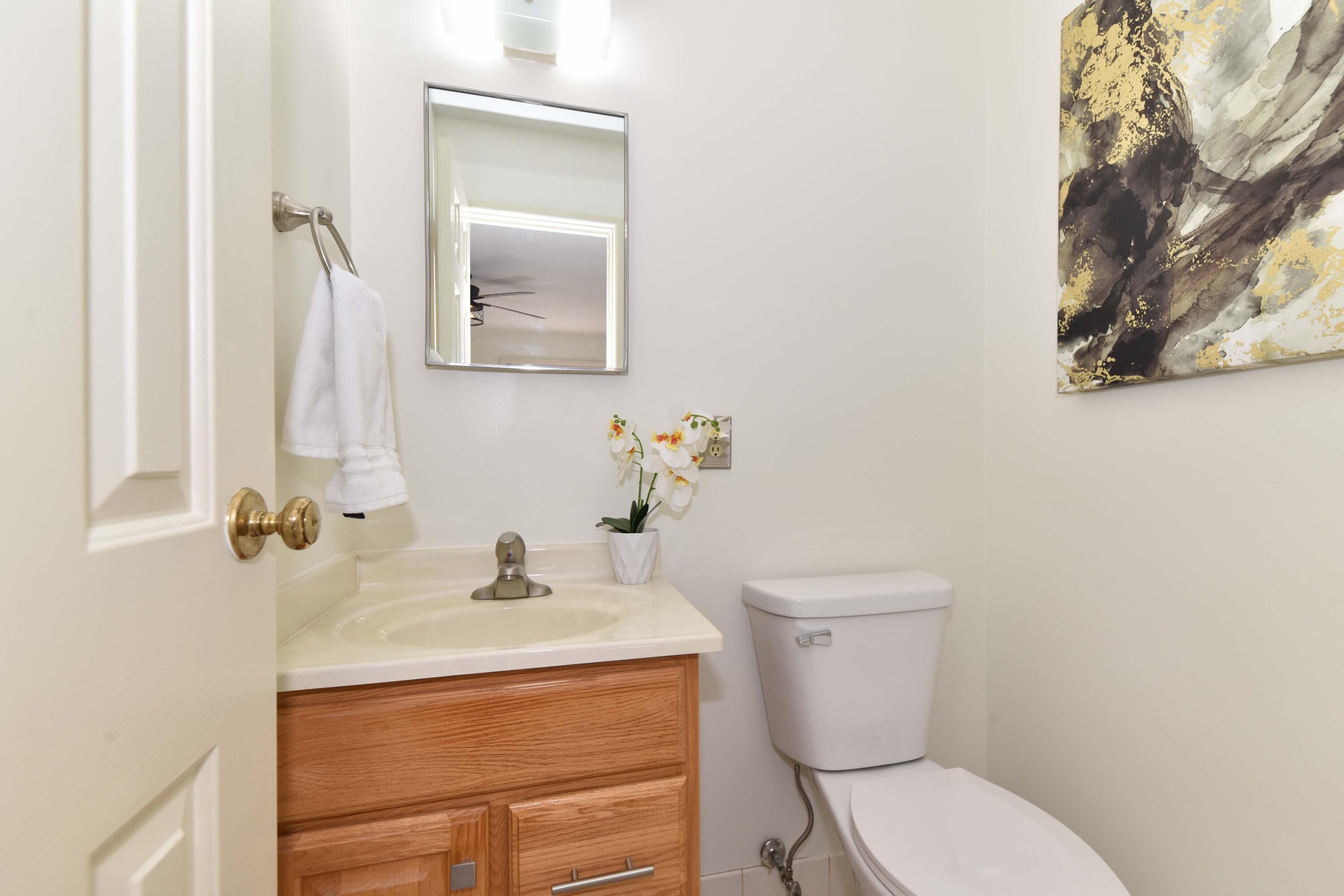 149 Linden Ln, 6