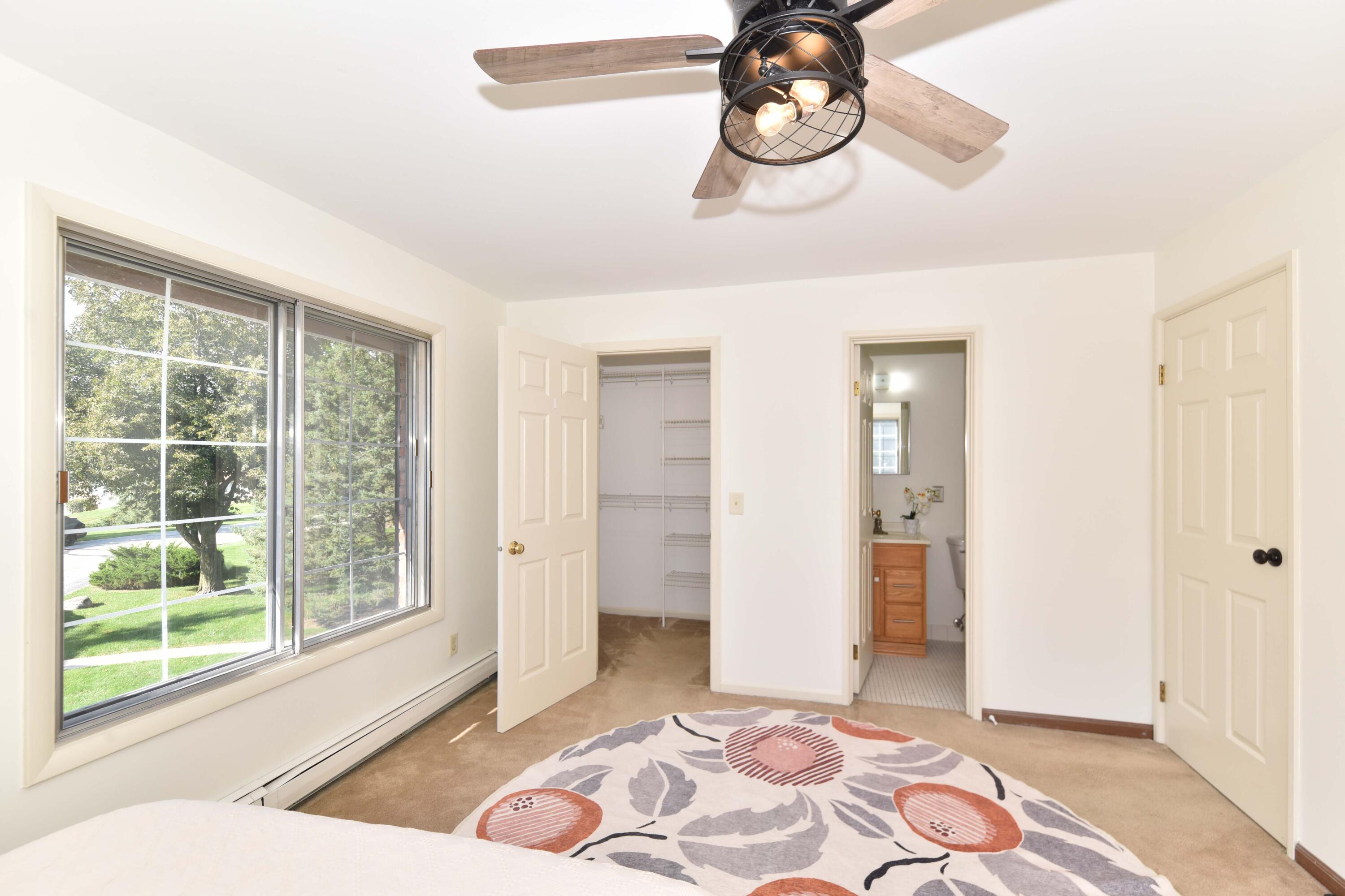 149 Linden Ln, 6
