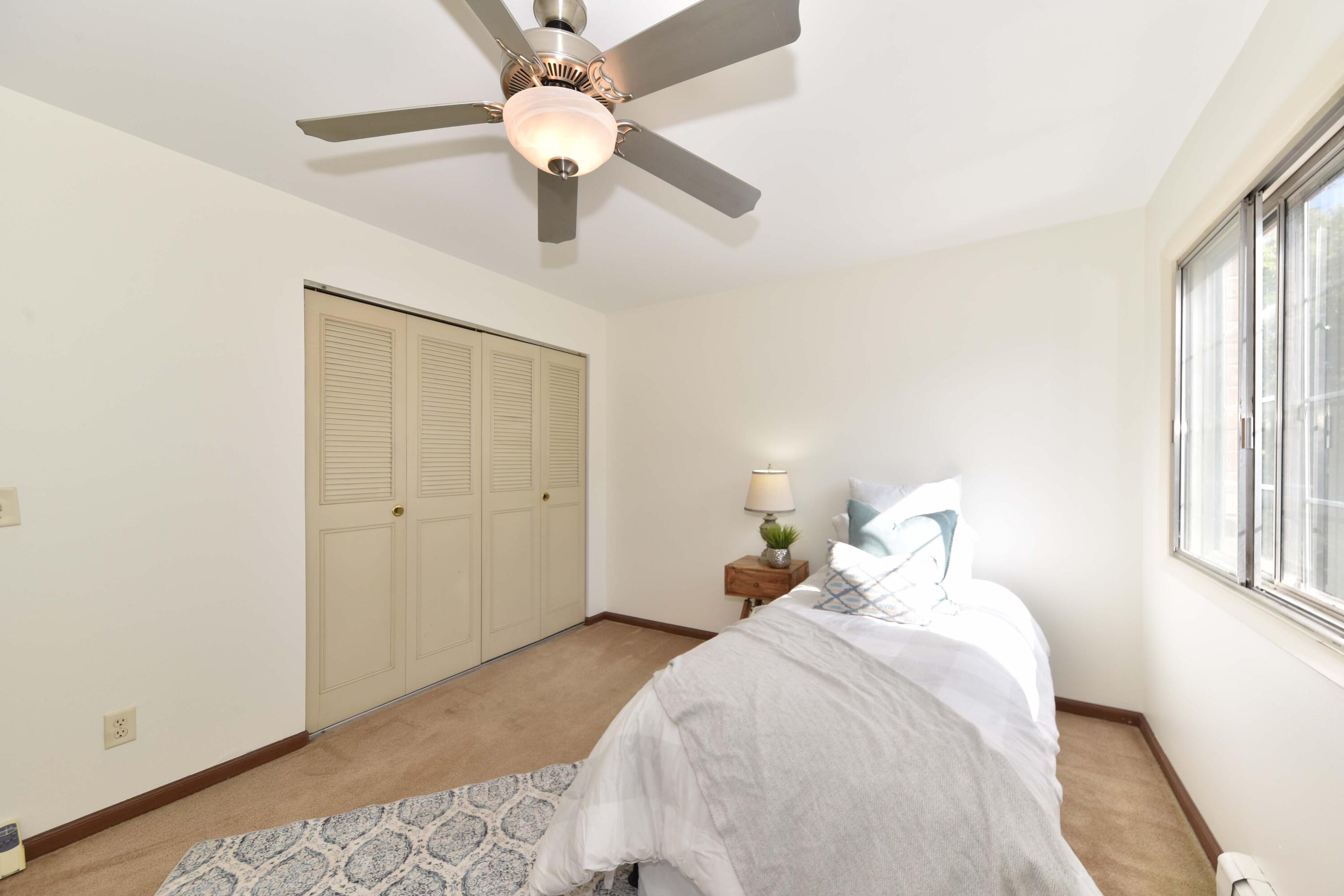 149 Linden Ln, 6