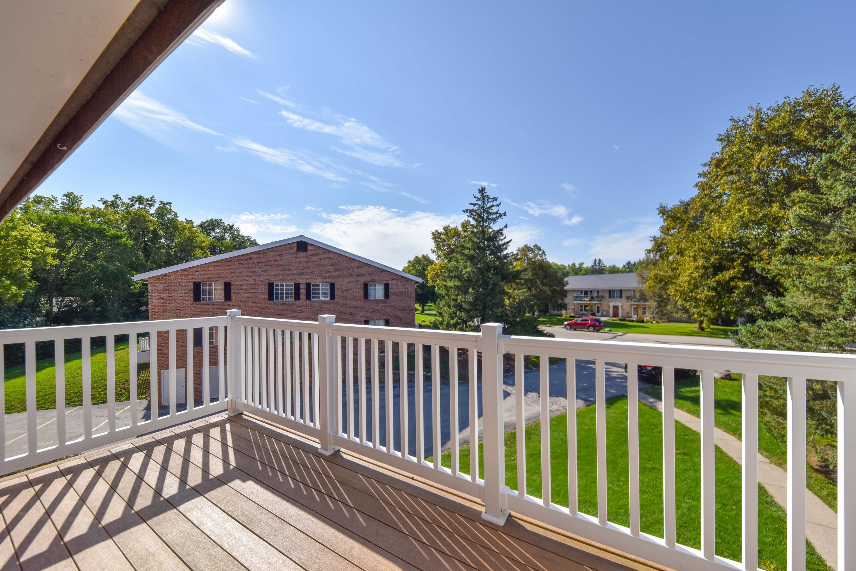 149 Linden Ln, 6