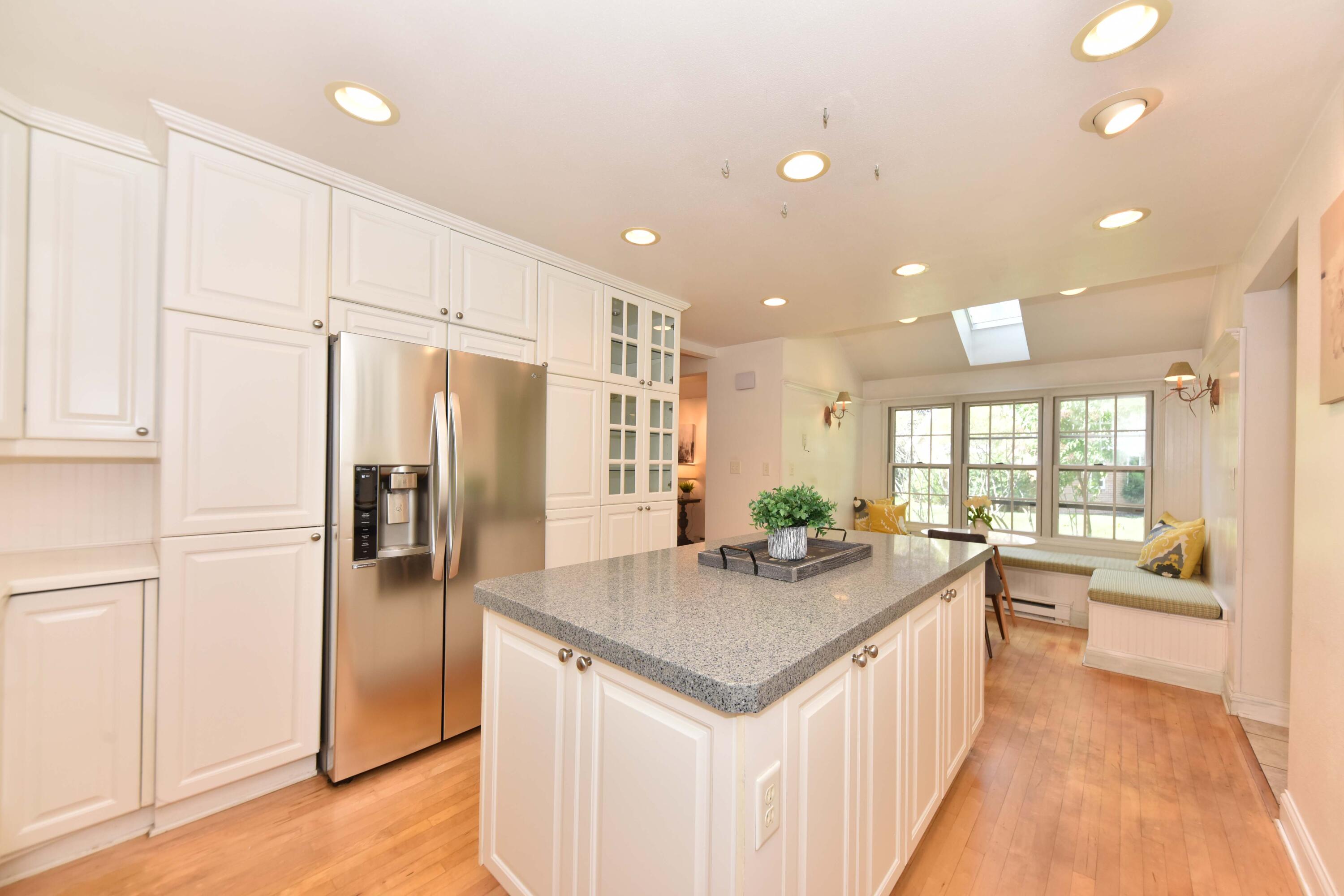2220 Stonecroft Dr
