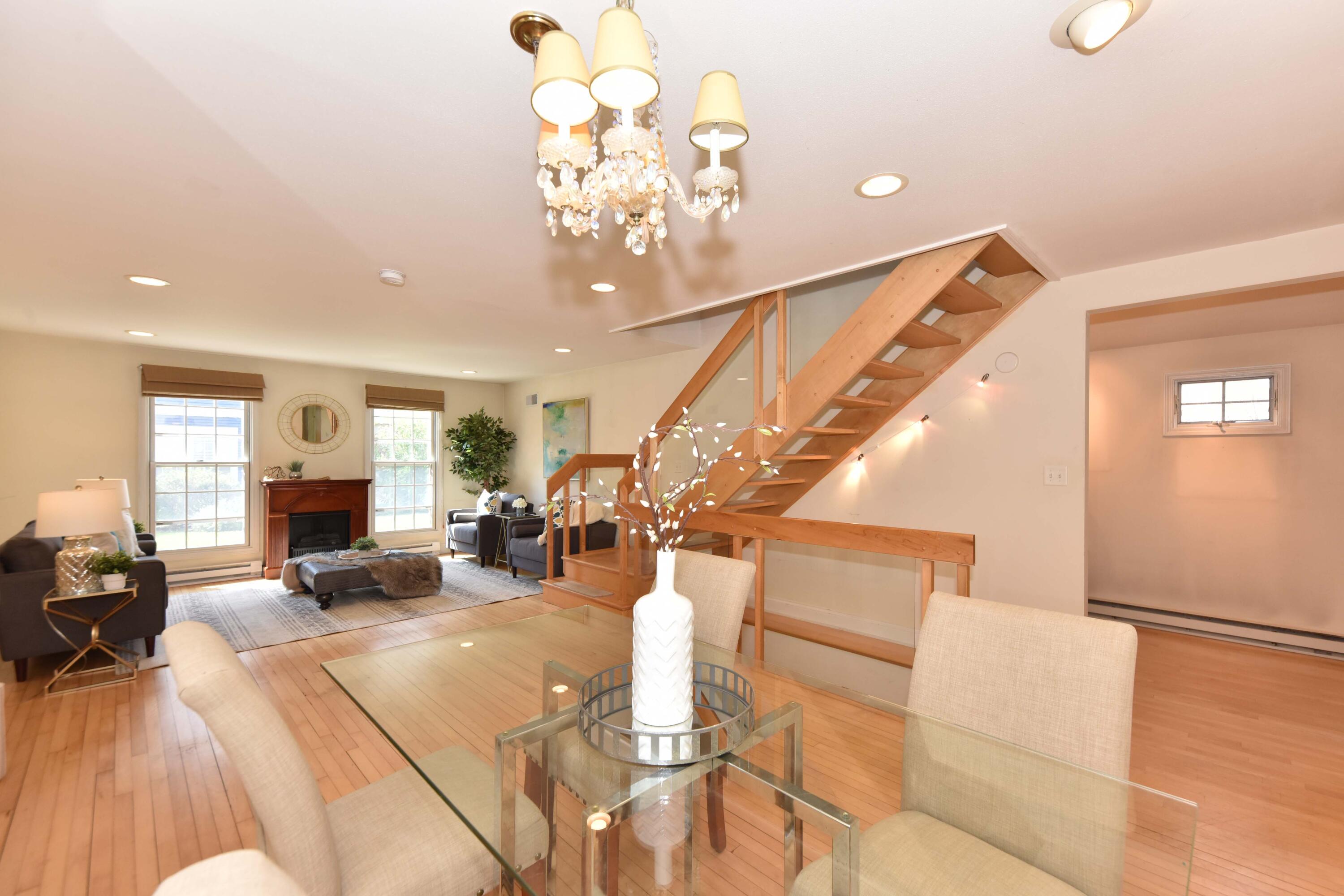 2220 Stonecroft Dr