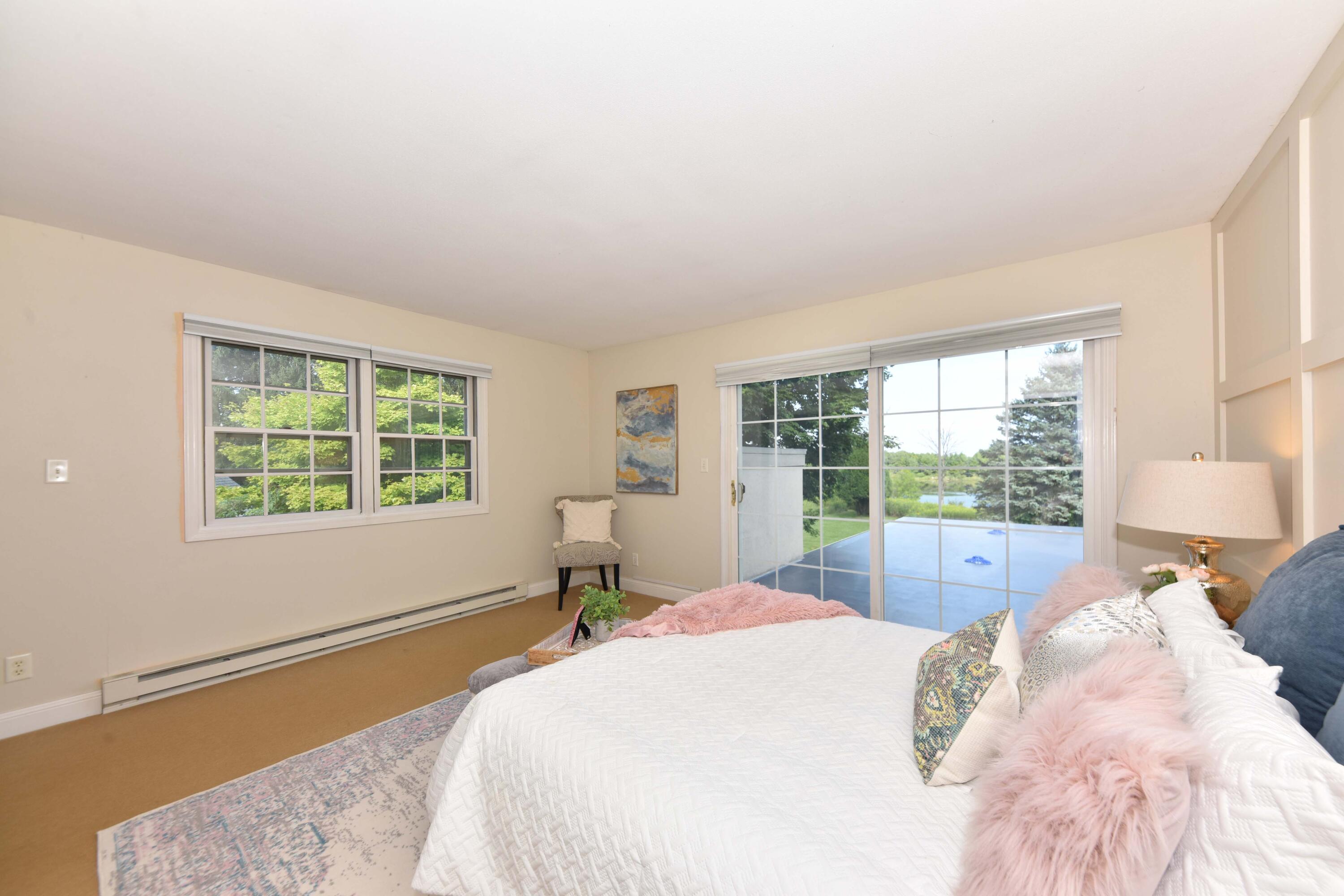 2220 Stonecroft Dr