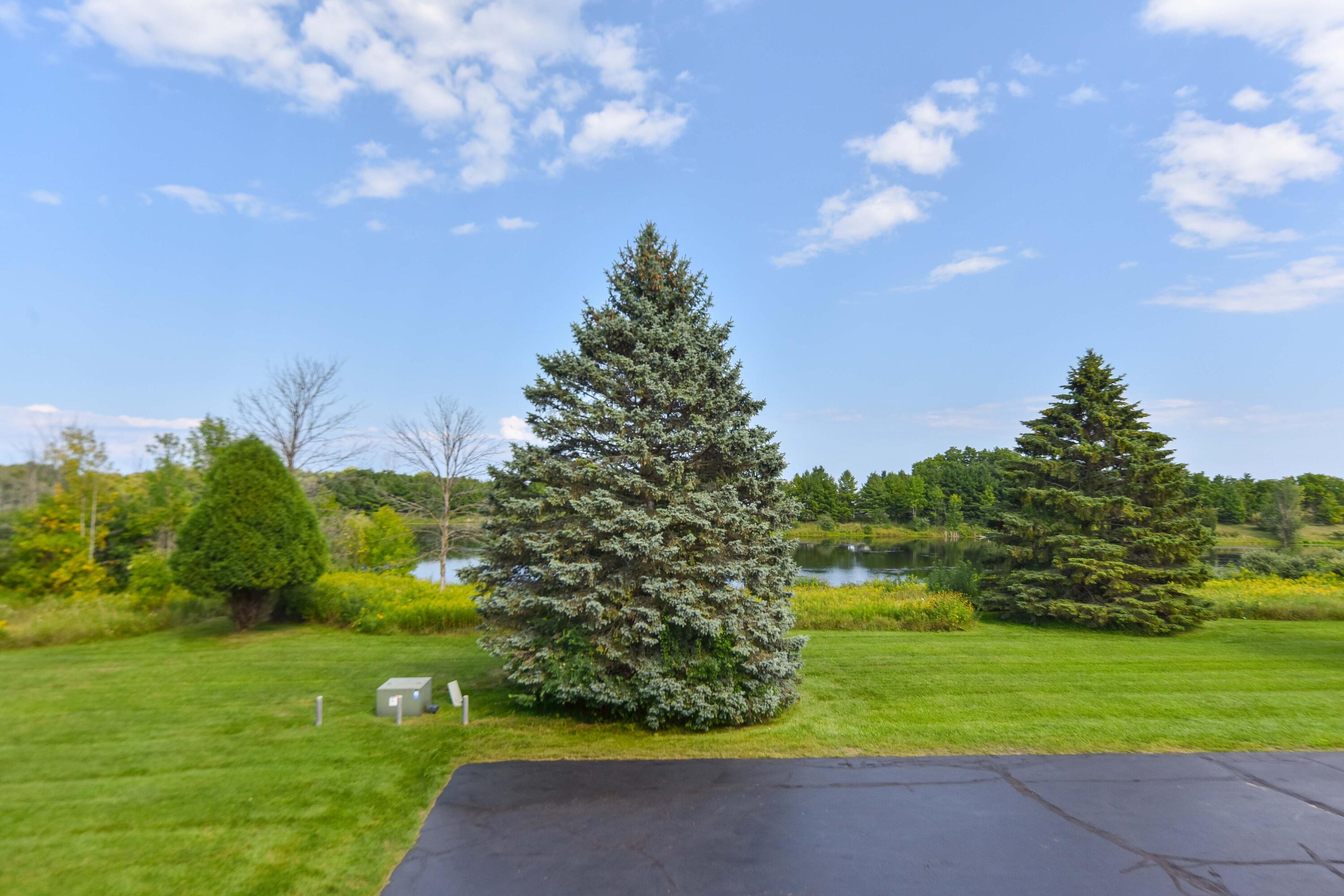 2220 Stonecroft Dr