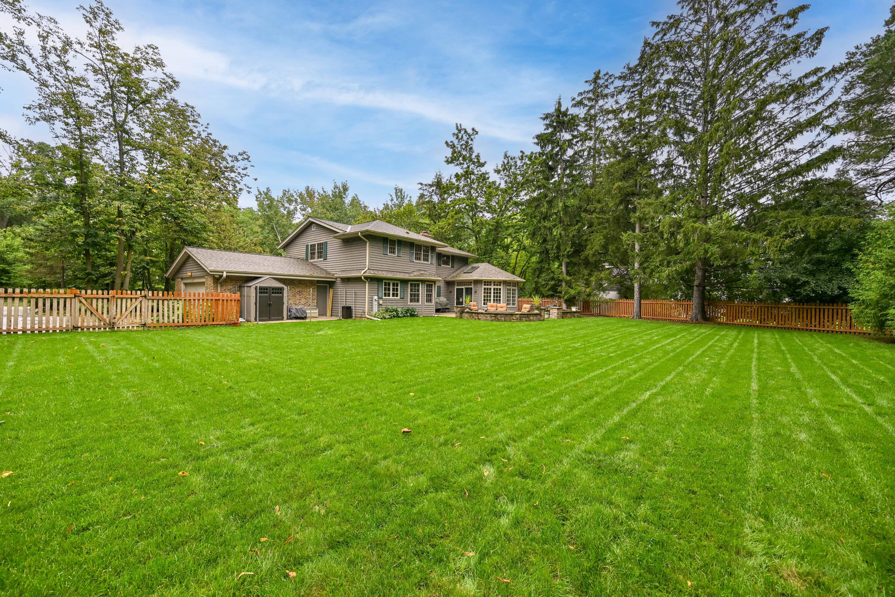 9506 N Wakefield Ct