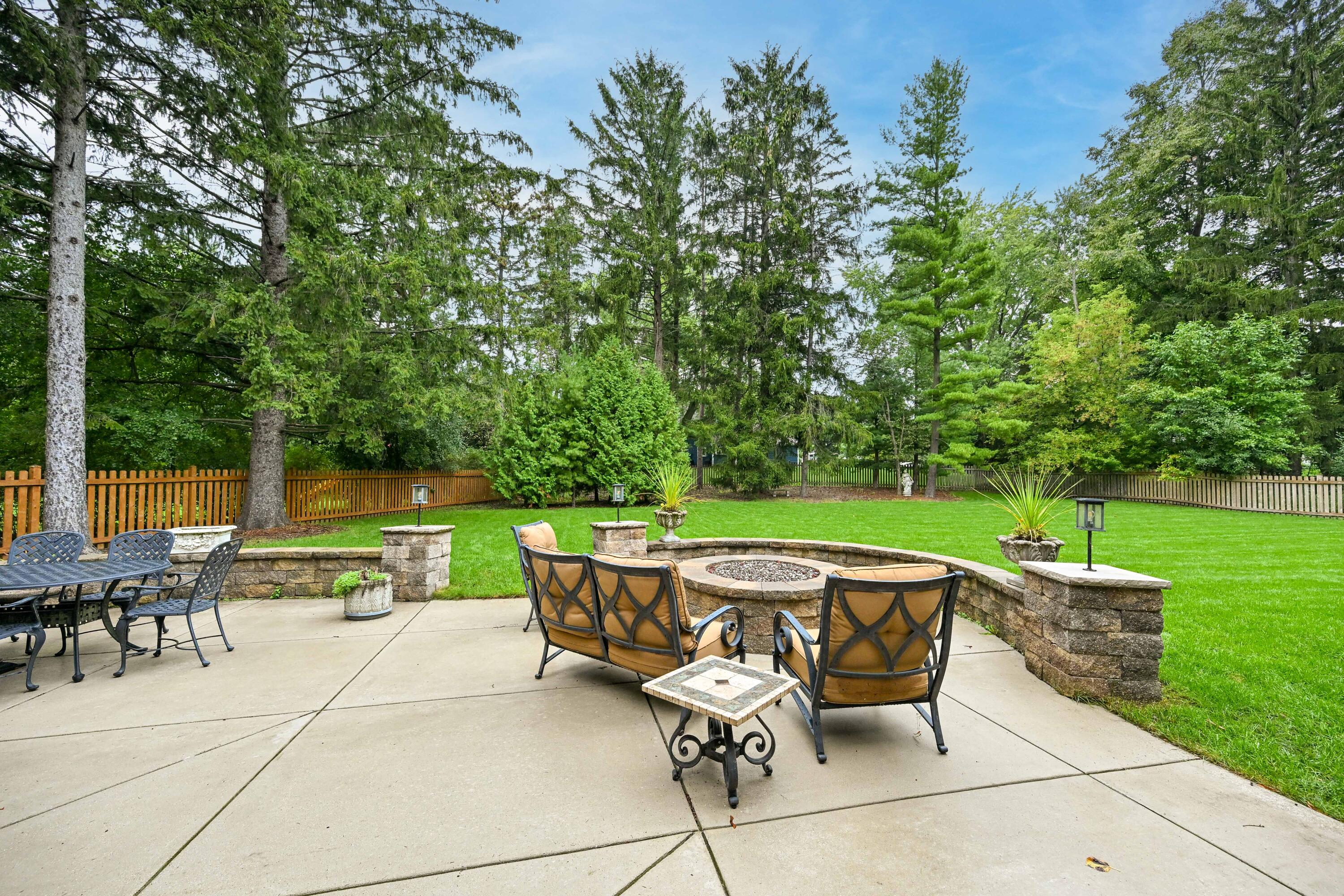 9506 N Wakefield Ct
