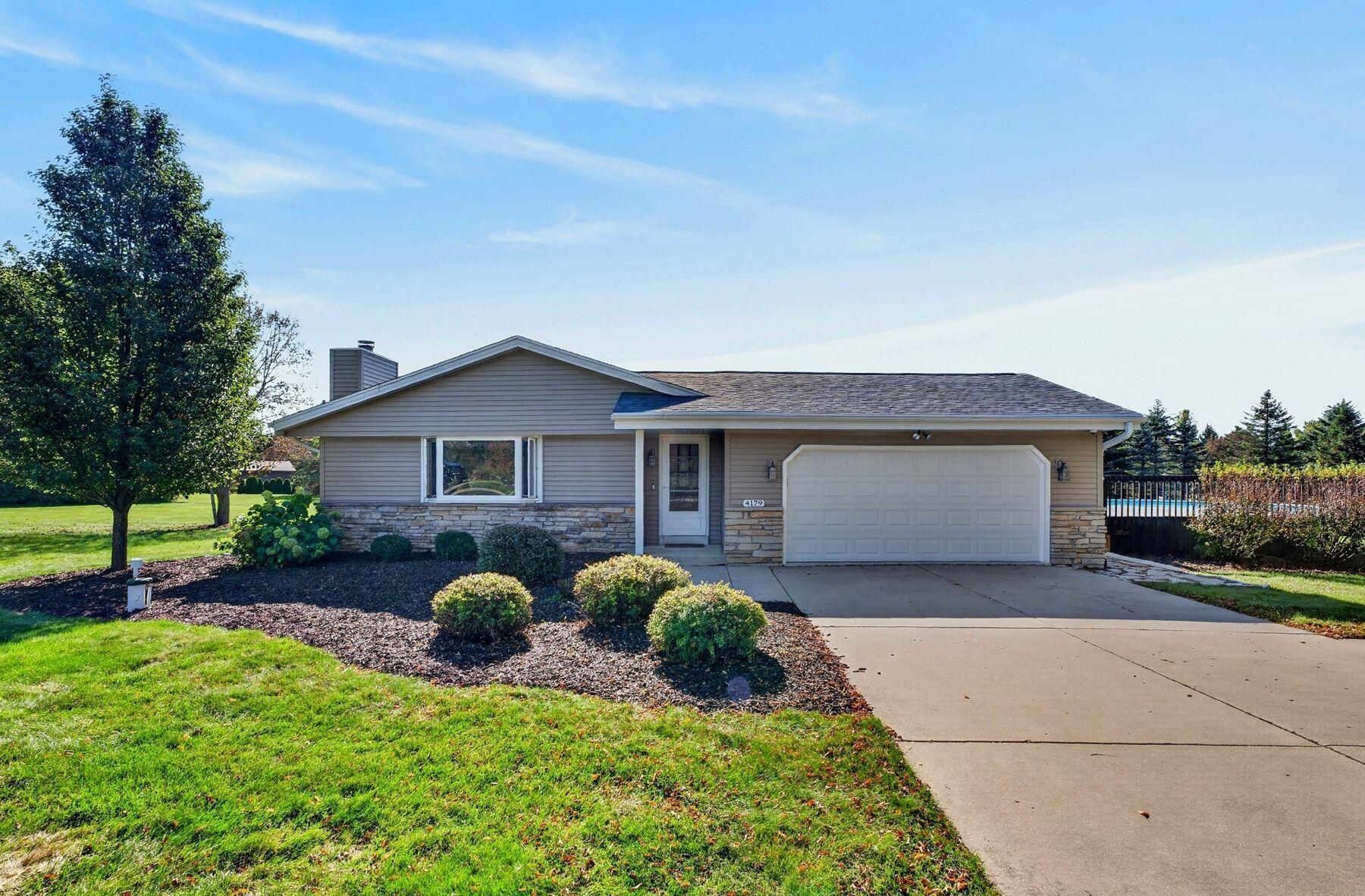 4179 Briar Ridge Ln Richfield WI