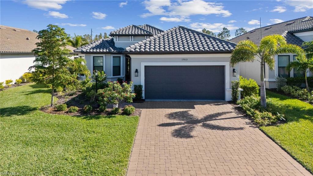 17513 Caravita LN