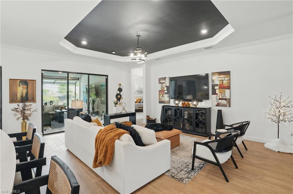 17467 Caravita LN