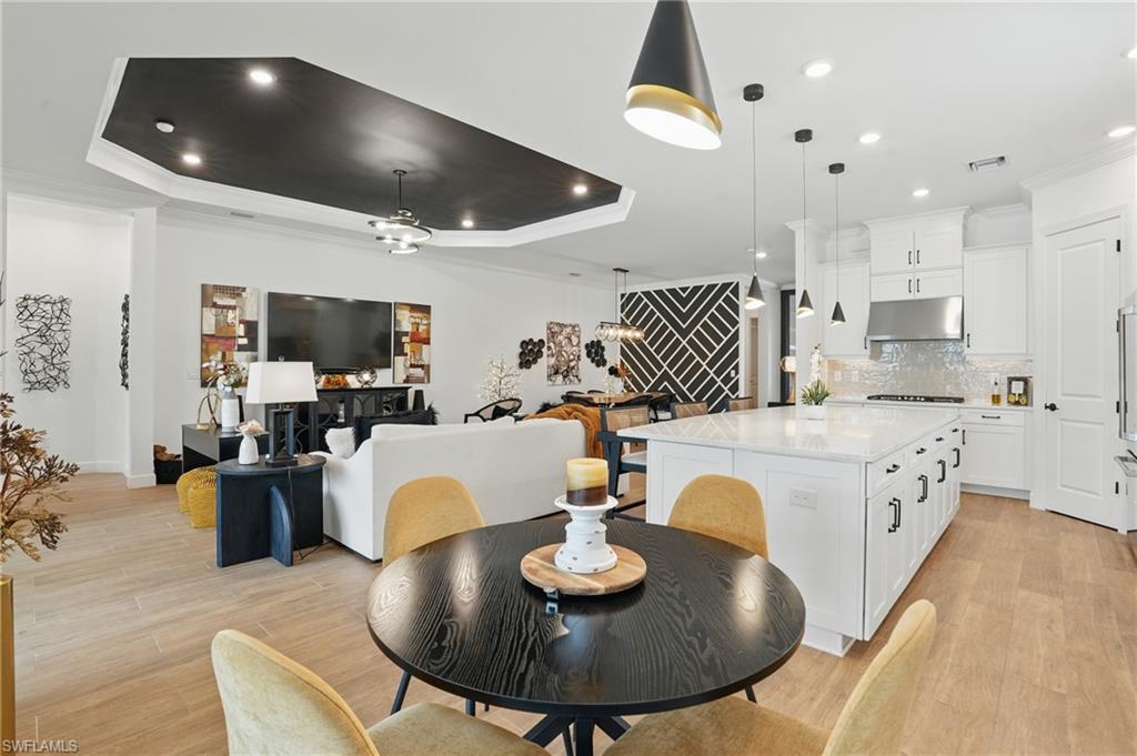 17467 Caravita LN
