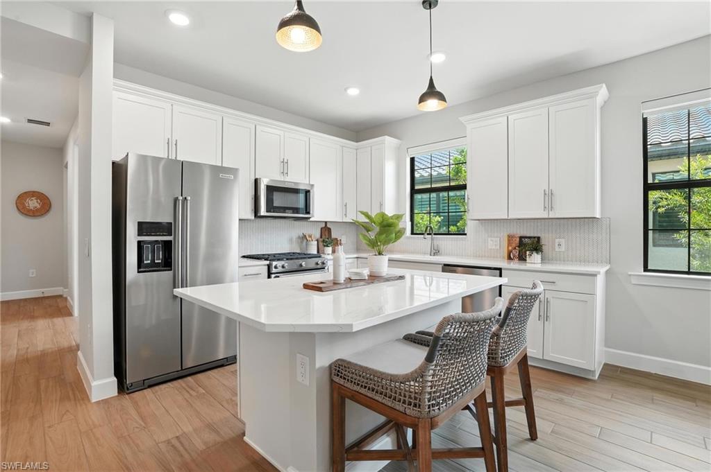 11945 Sacra PL
