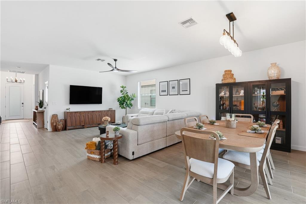 20428 Verawood LOOP, ESTERO