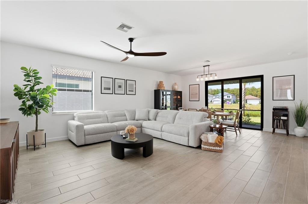 20428 Verawood LOOP, ESTERO