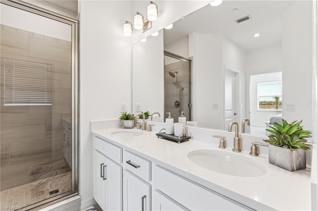 11801 Venetian Lagoon DR