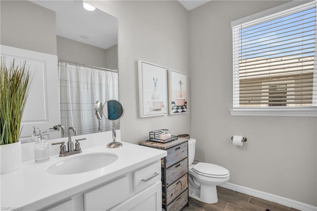 11841 Venetian Lagoon DR # 204