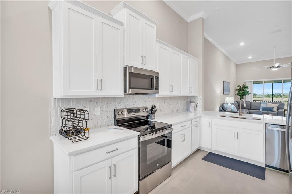 11811 Venetian Lagoon DR # 202