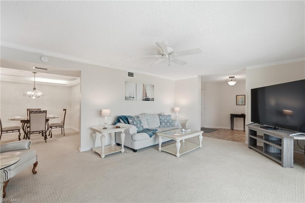 3951 Gulf Shore BLVD N 302