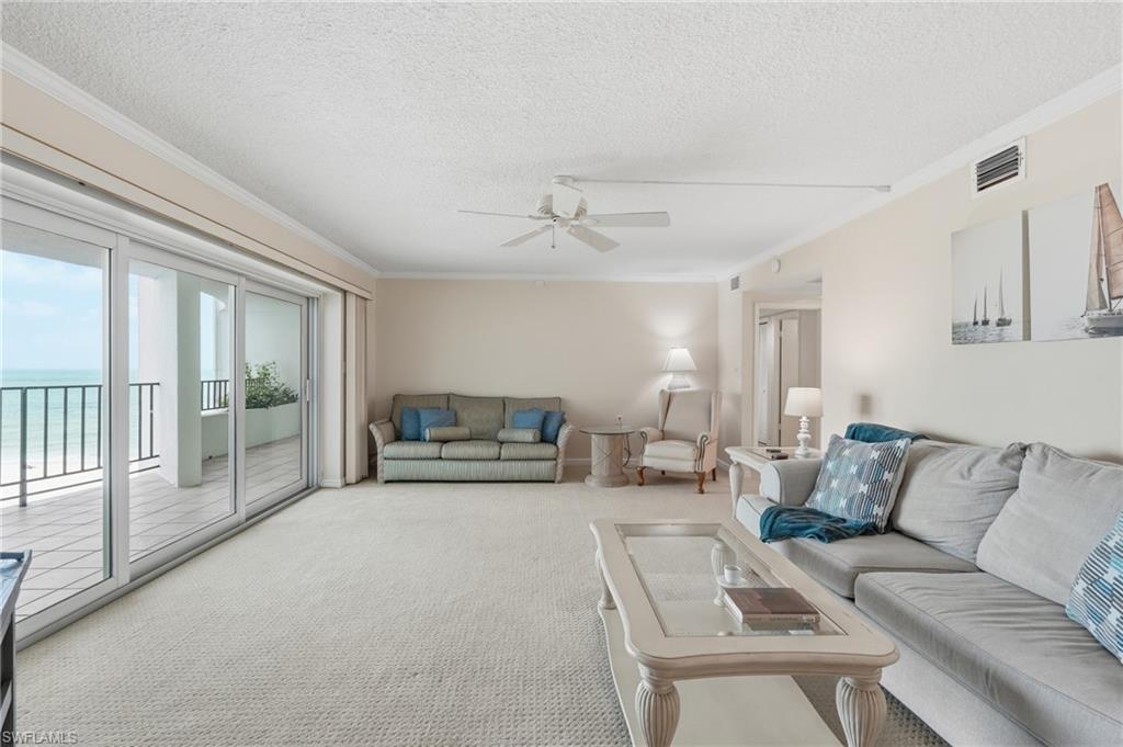 3951 Gulf Shore BLVD N 302