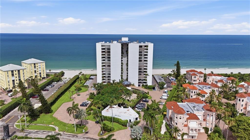 3951 Gulf Shore BLVD N 302