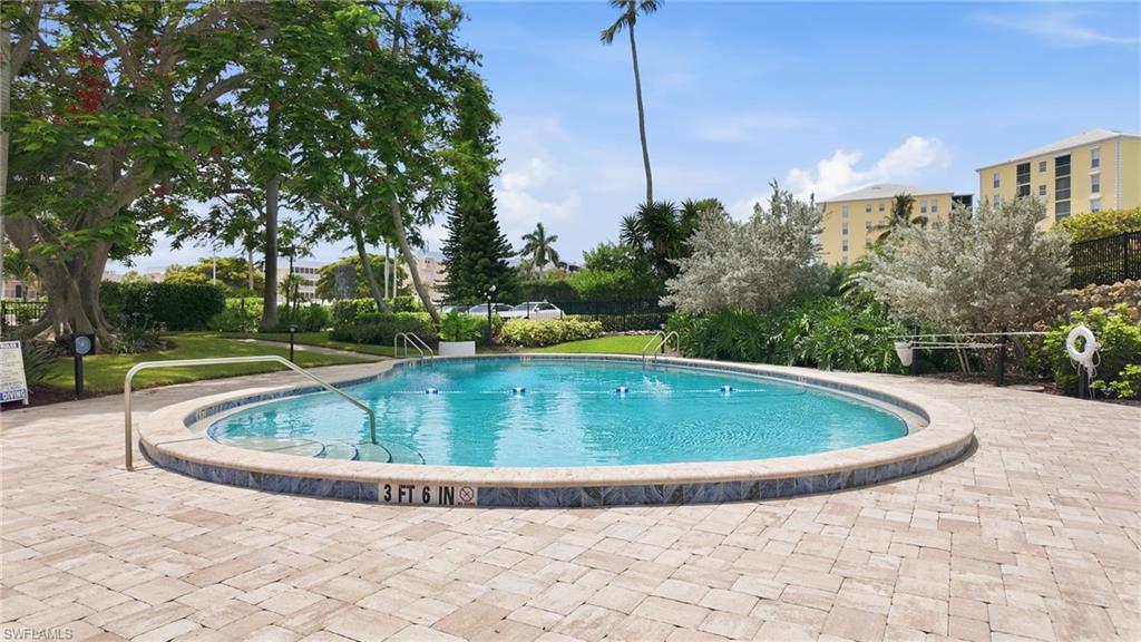 3951 Gulf Shore BLVD N 302