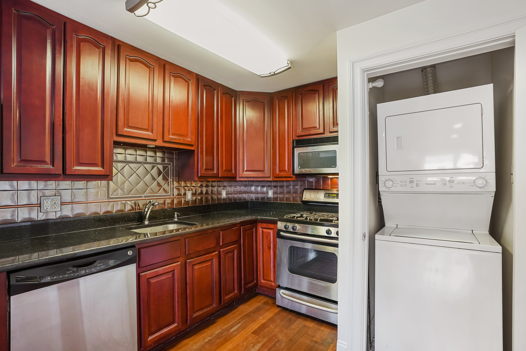 1720 New York Avenue, Unit 403