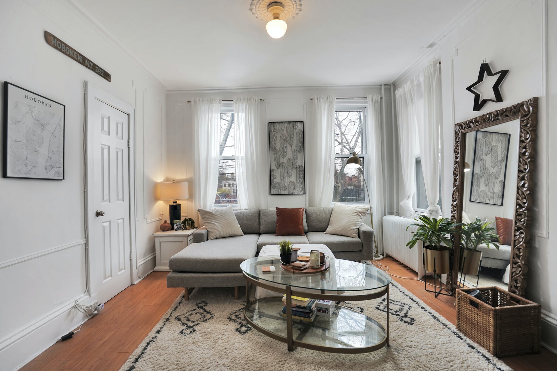 211 4th St