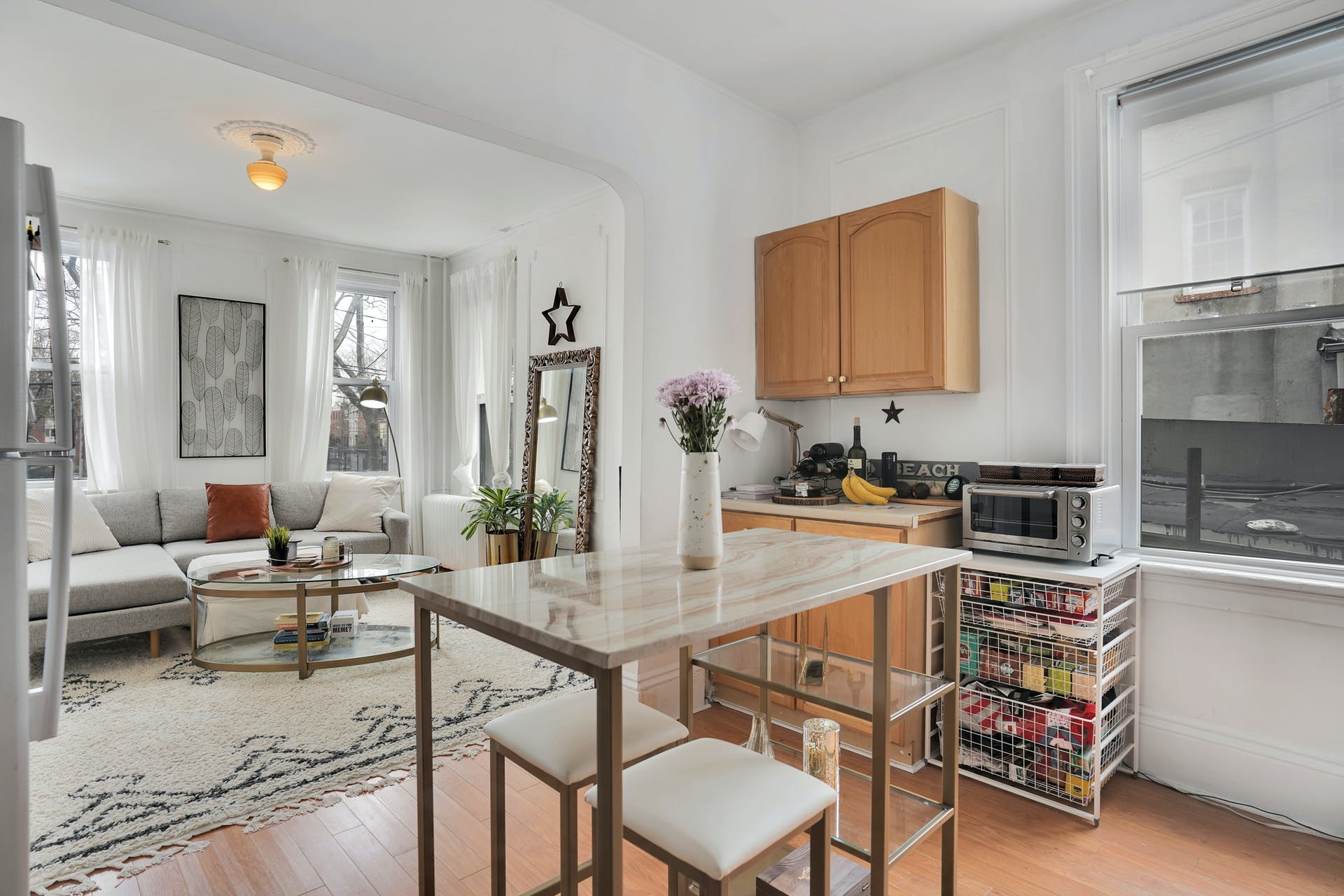 211 4th St