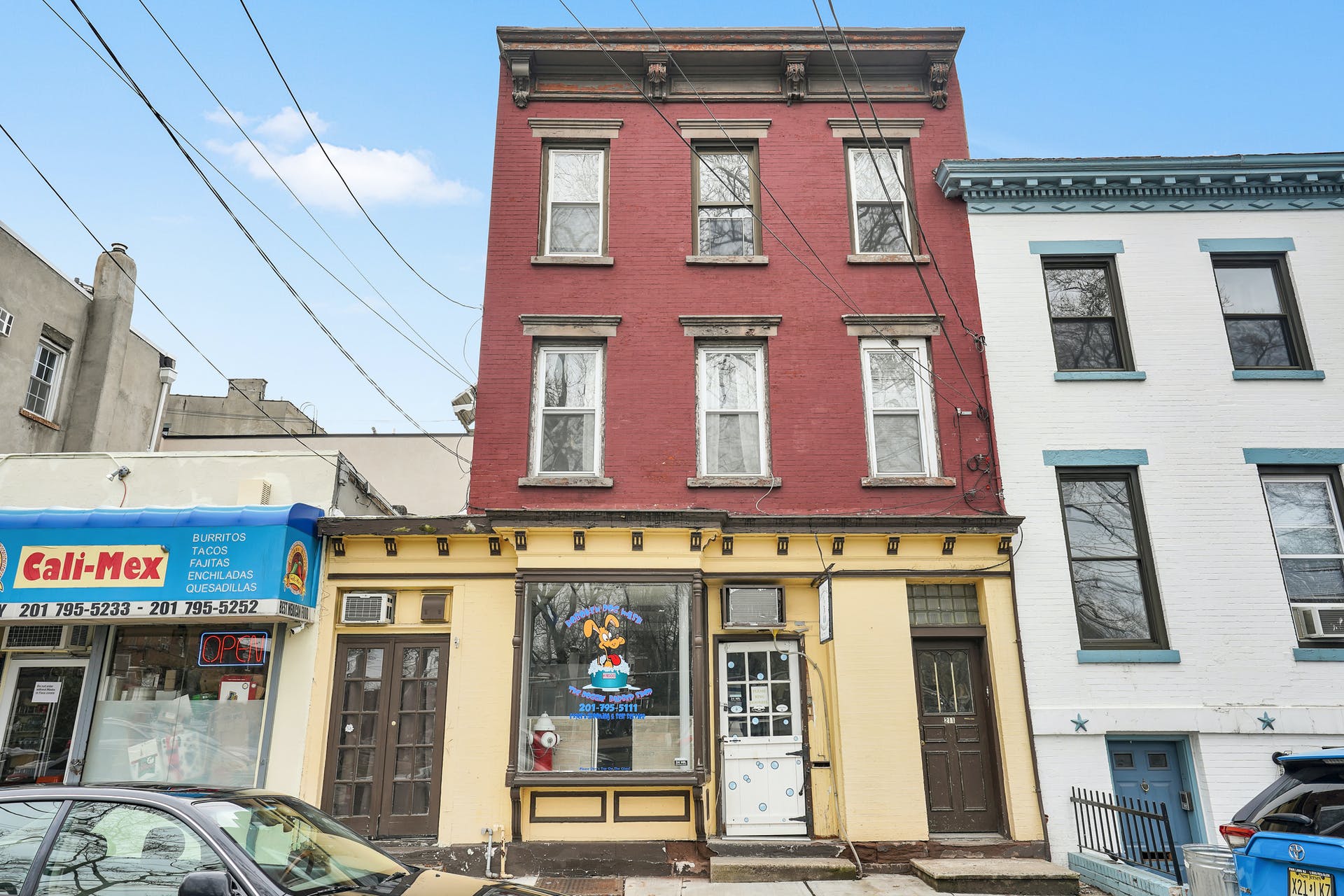 211 4th St