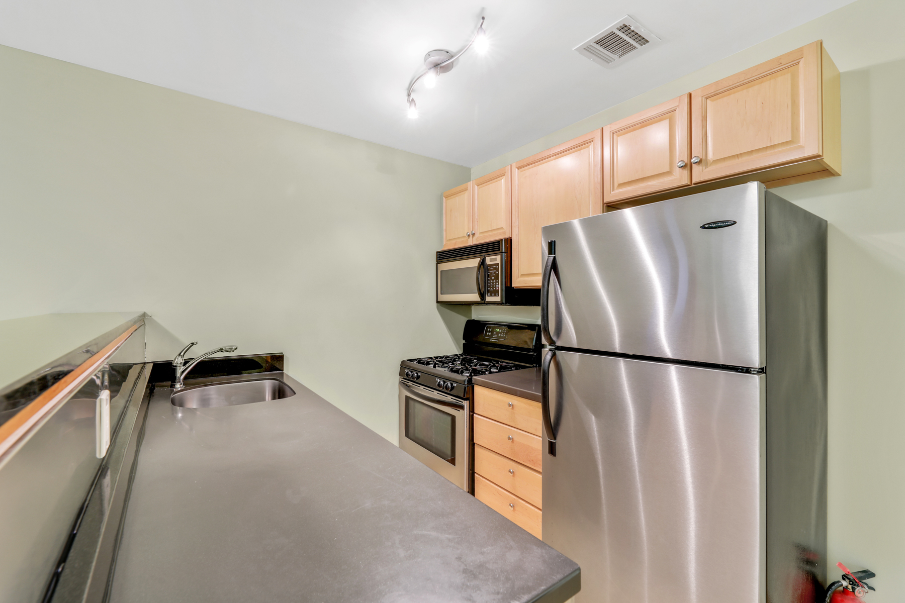 416 63rd St, Unit 2B