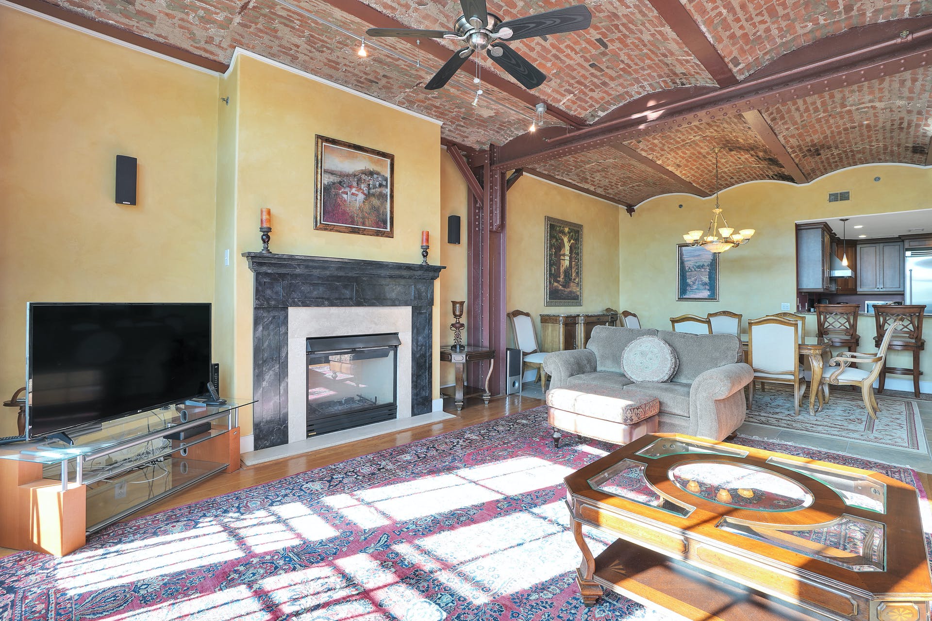 174 Washington St.  #2H