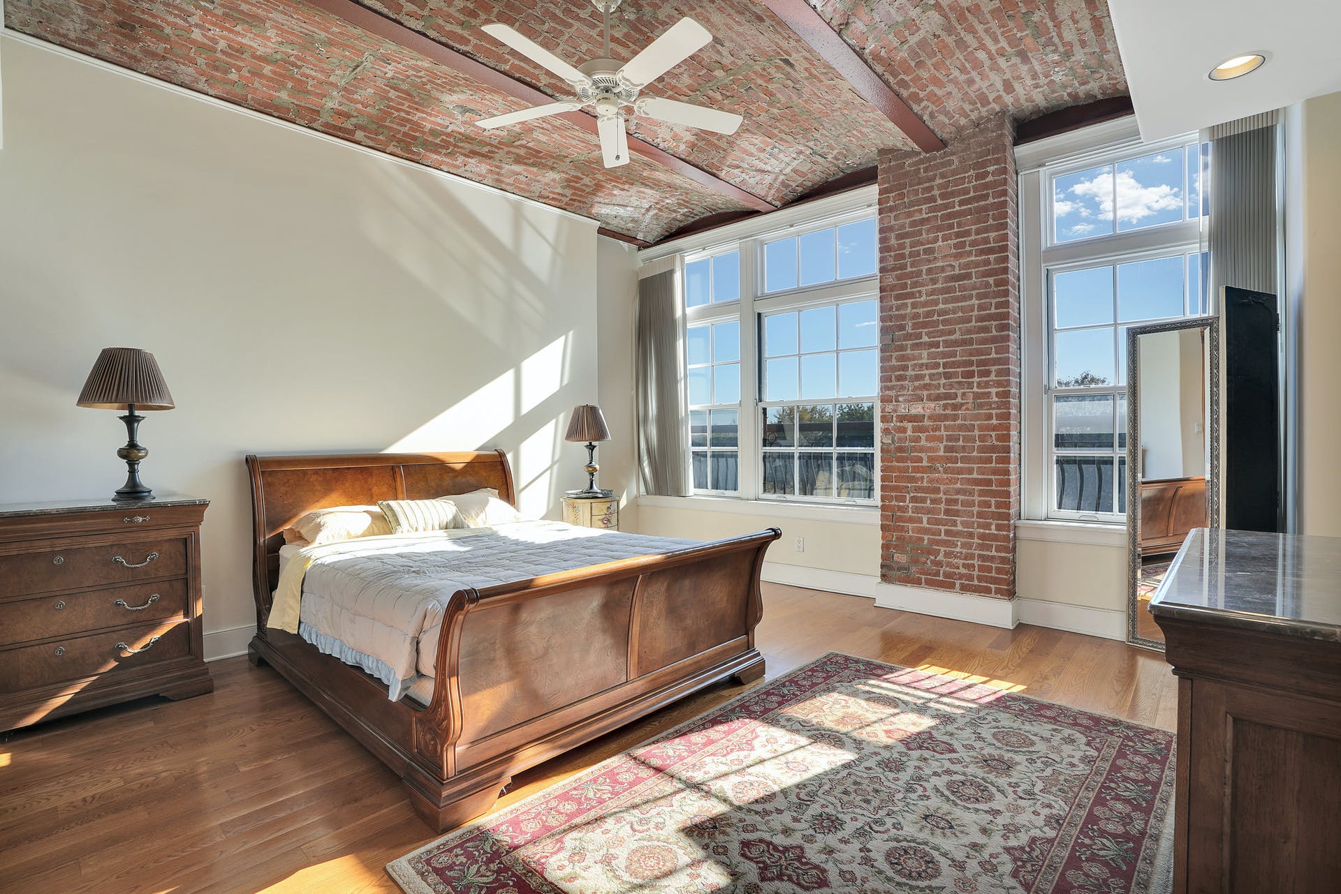 174 Washington St.  #2H