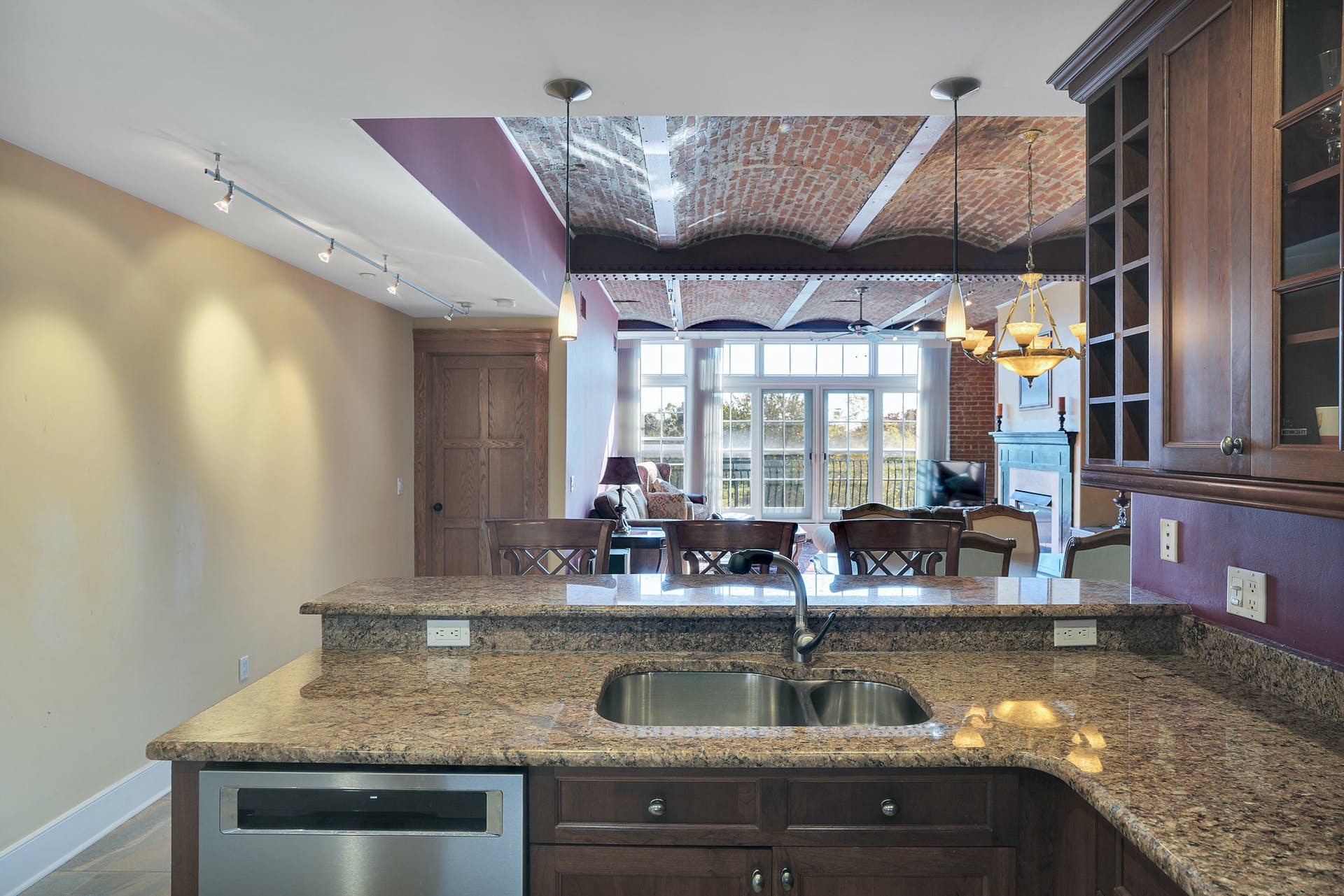 174 Washington St.  #2H