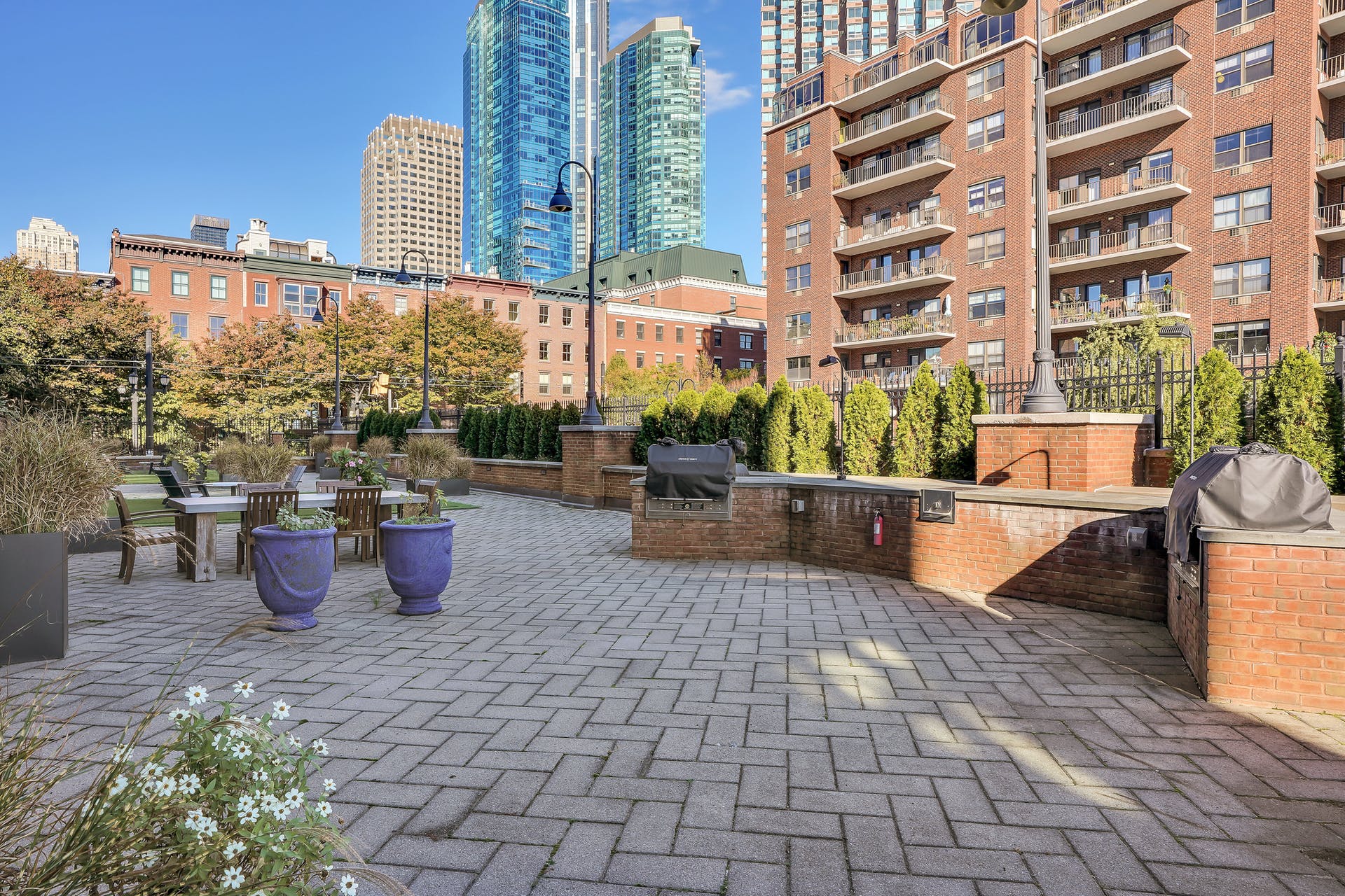 174 Washington St.  #2H