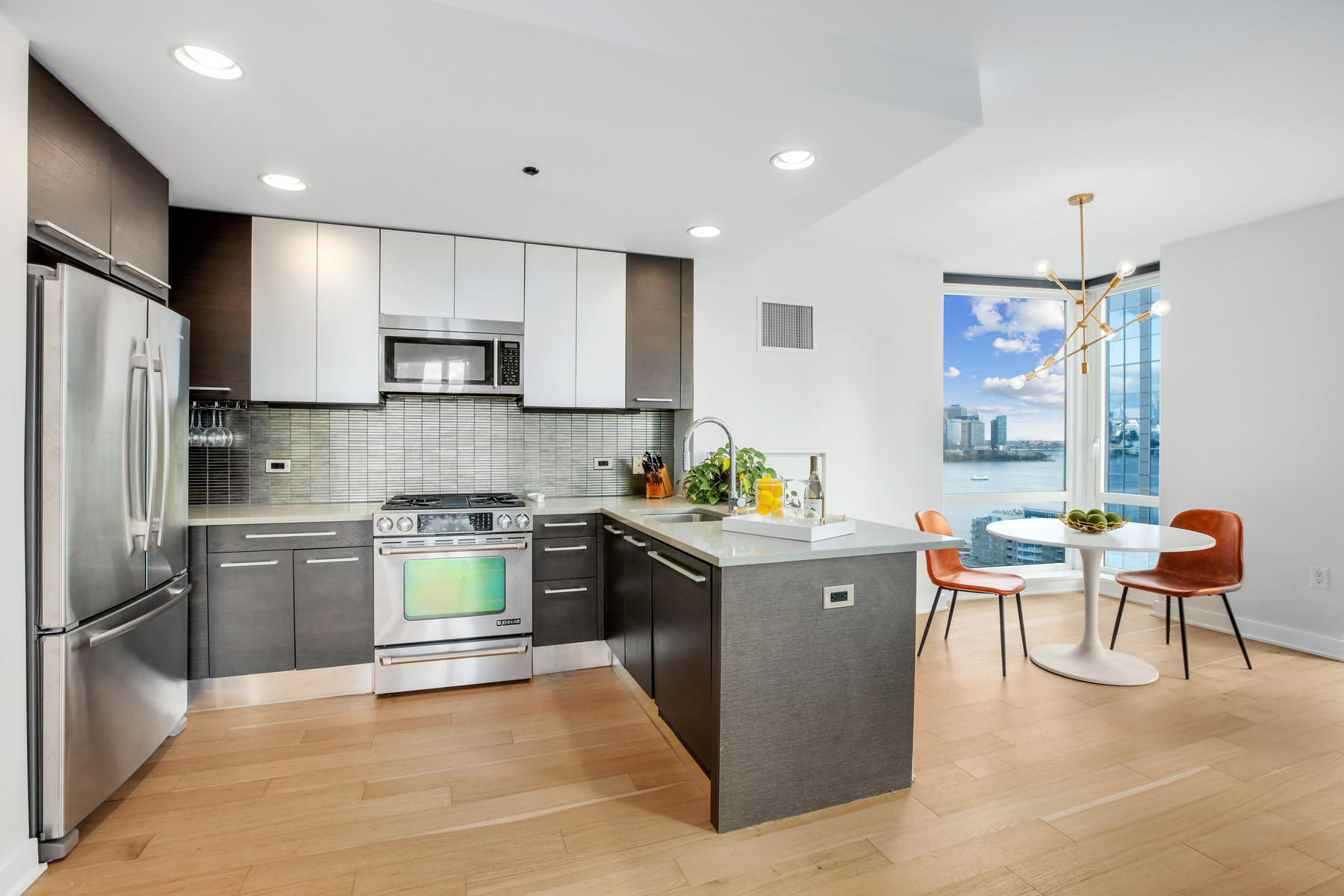 2 2nd Street, Unit 1906