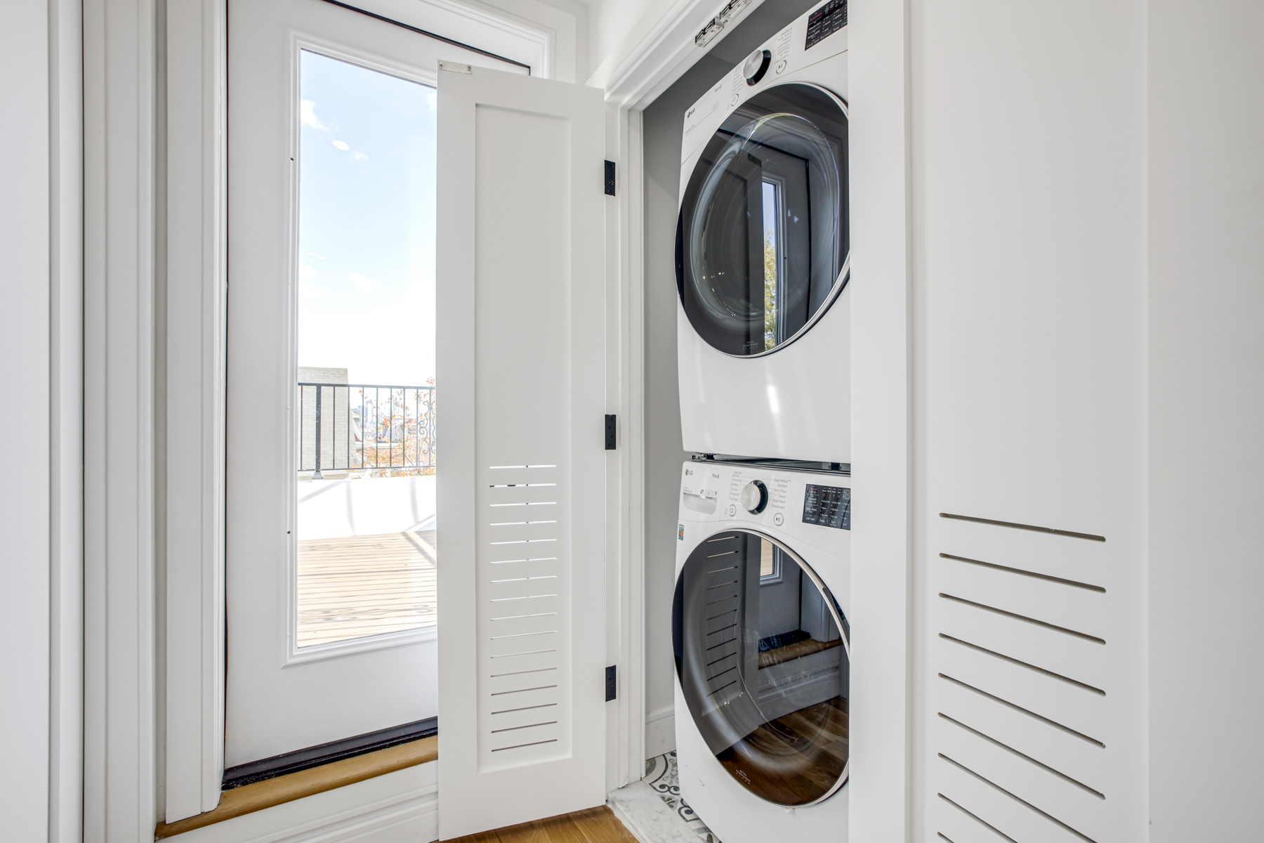 102 Summit Avenue, Unit 2