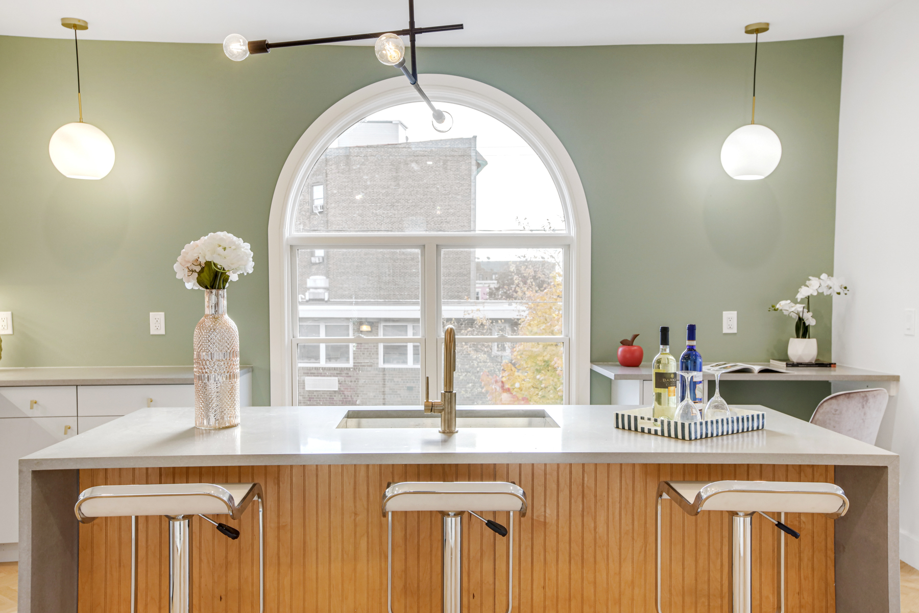 102 Summit Avenue, Unit 2